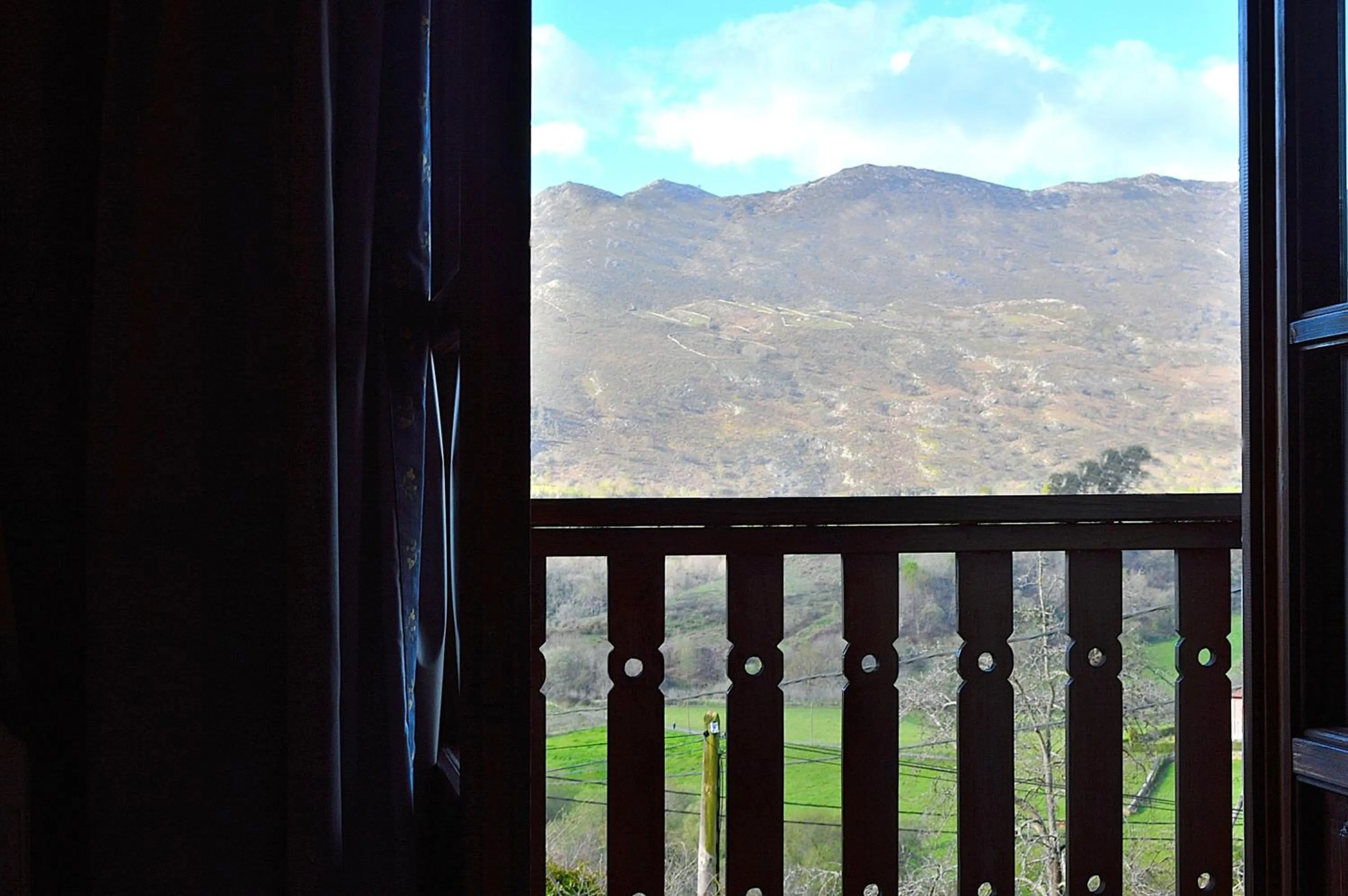 Mountain view in Hotel Rural Valleoscuru