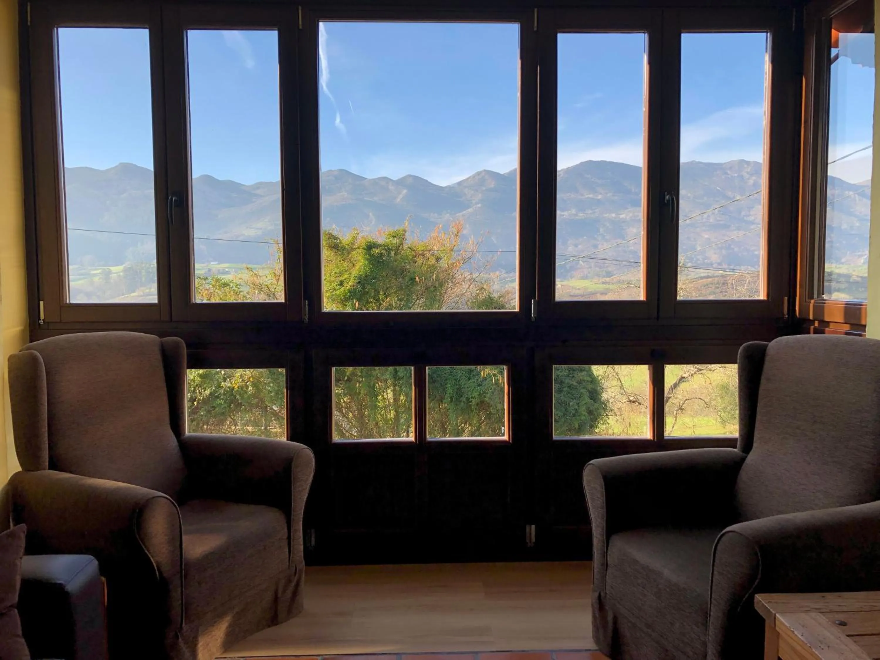 Communal lounge/ TV room in Hotel Rural Valleoscuru