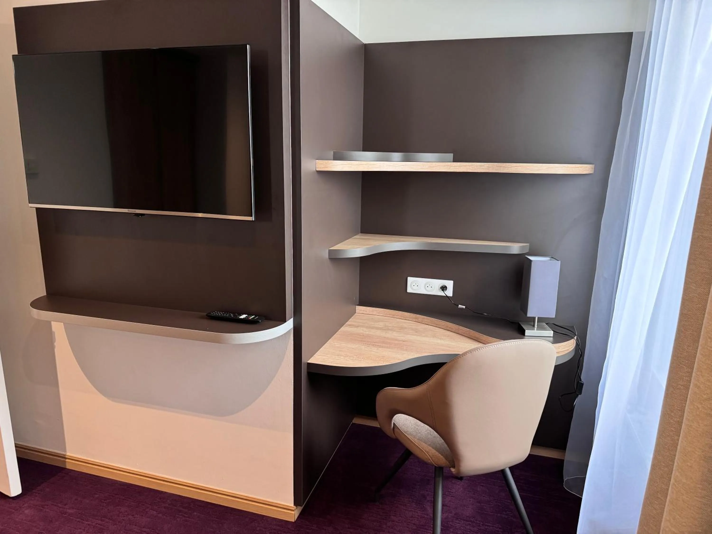 Bedroom in Brit Hotel de Grignan Vichy