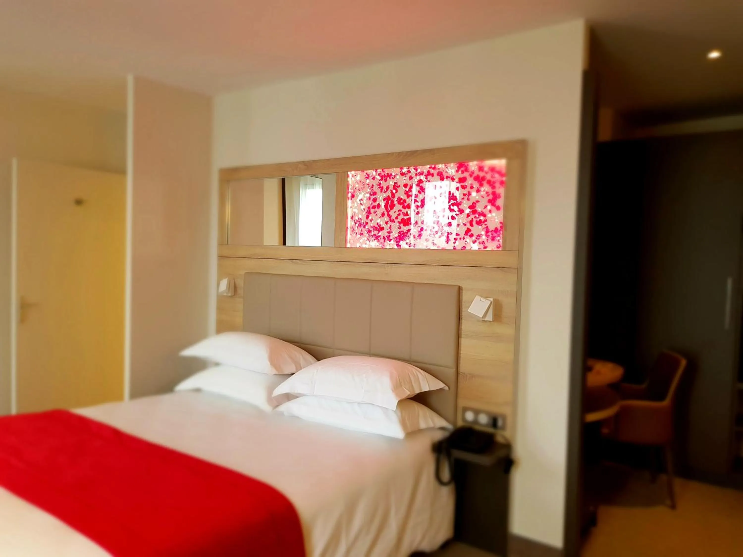 Bedroom, Bed in Brit Hotel de Grignan Vichy