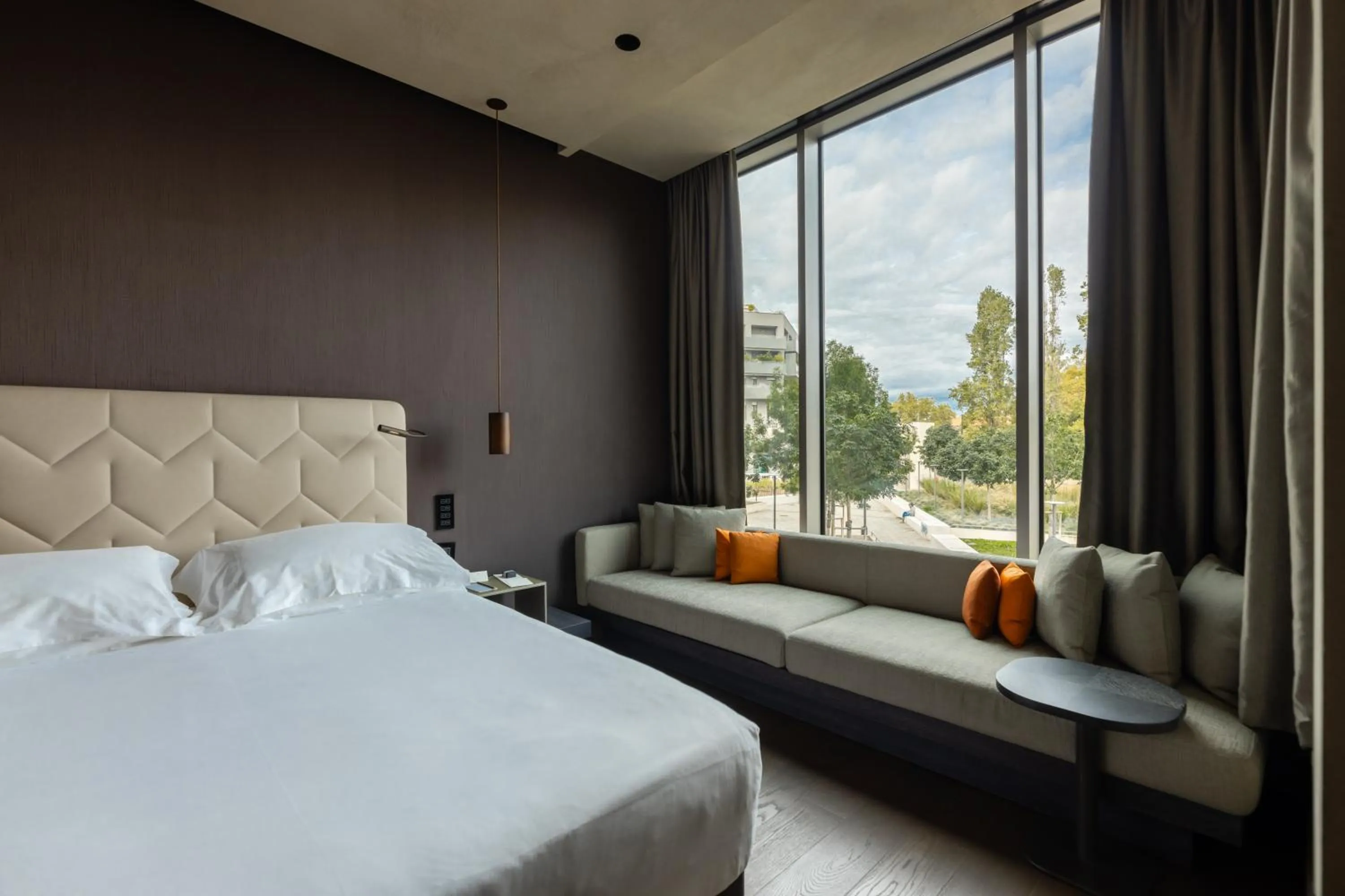 Bed in Hotel VIU Milan, a Member of Design Hotels