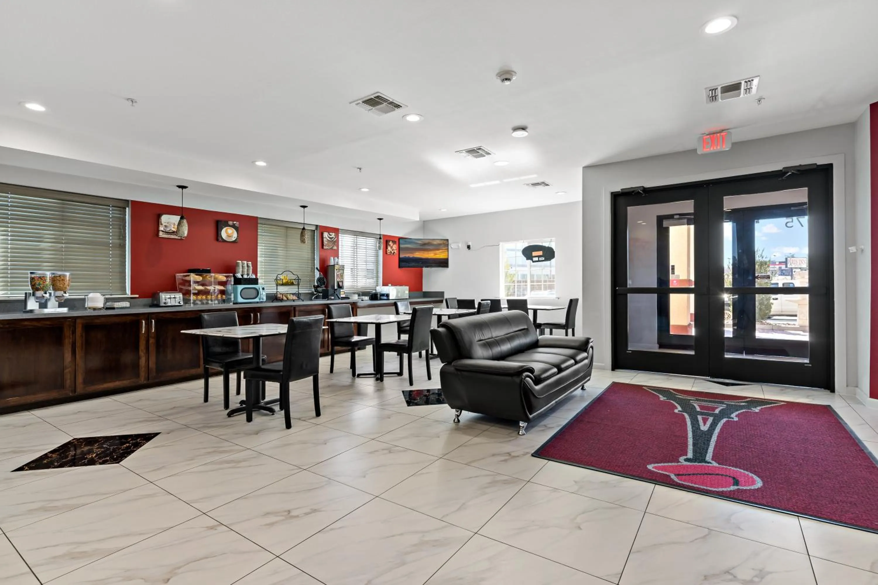 Breakfast in Paris Inn & Suites