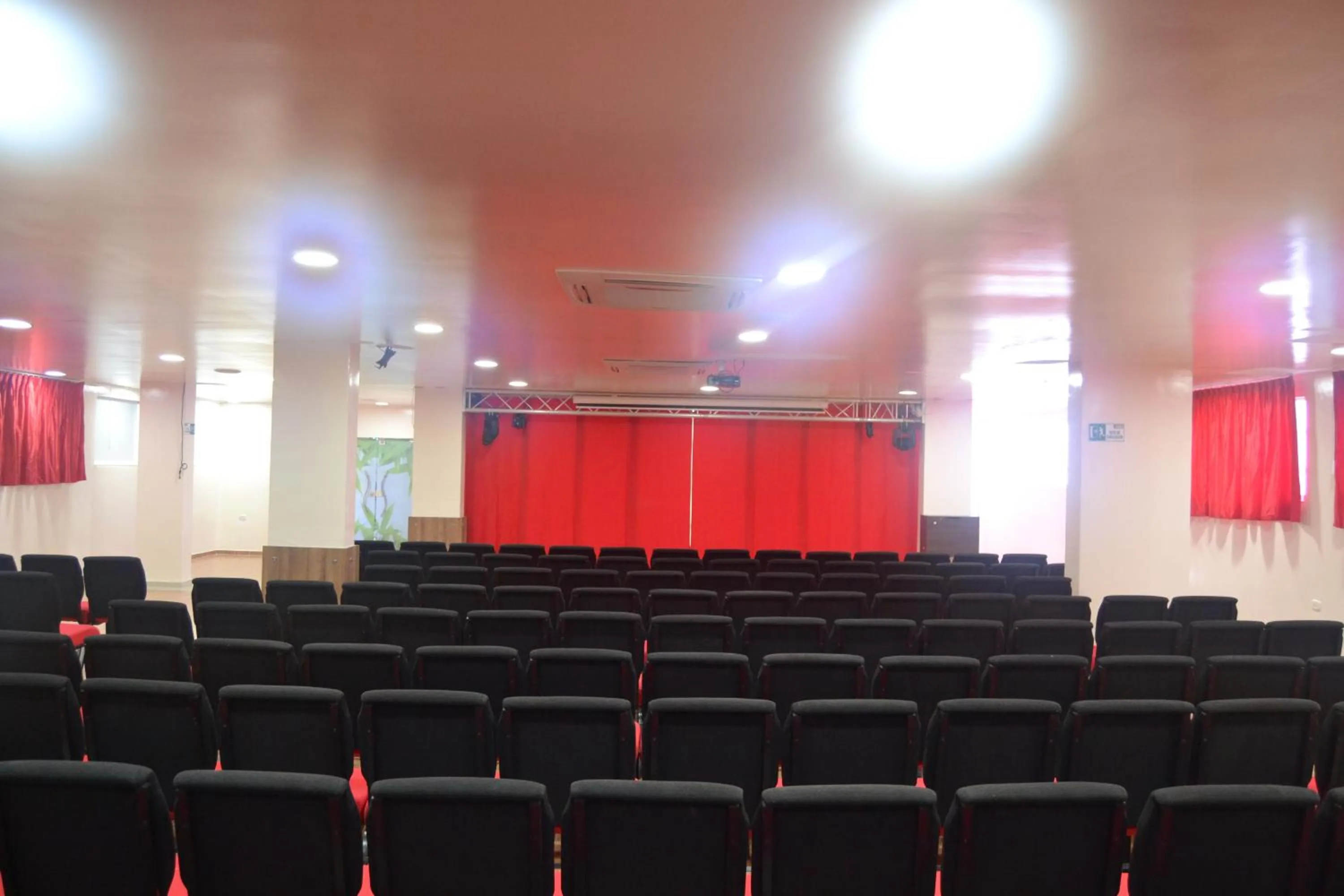 Lounge or bar in Hotel El Bosque Valledupar