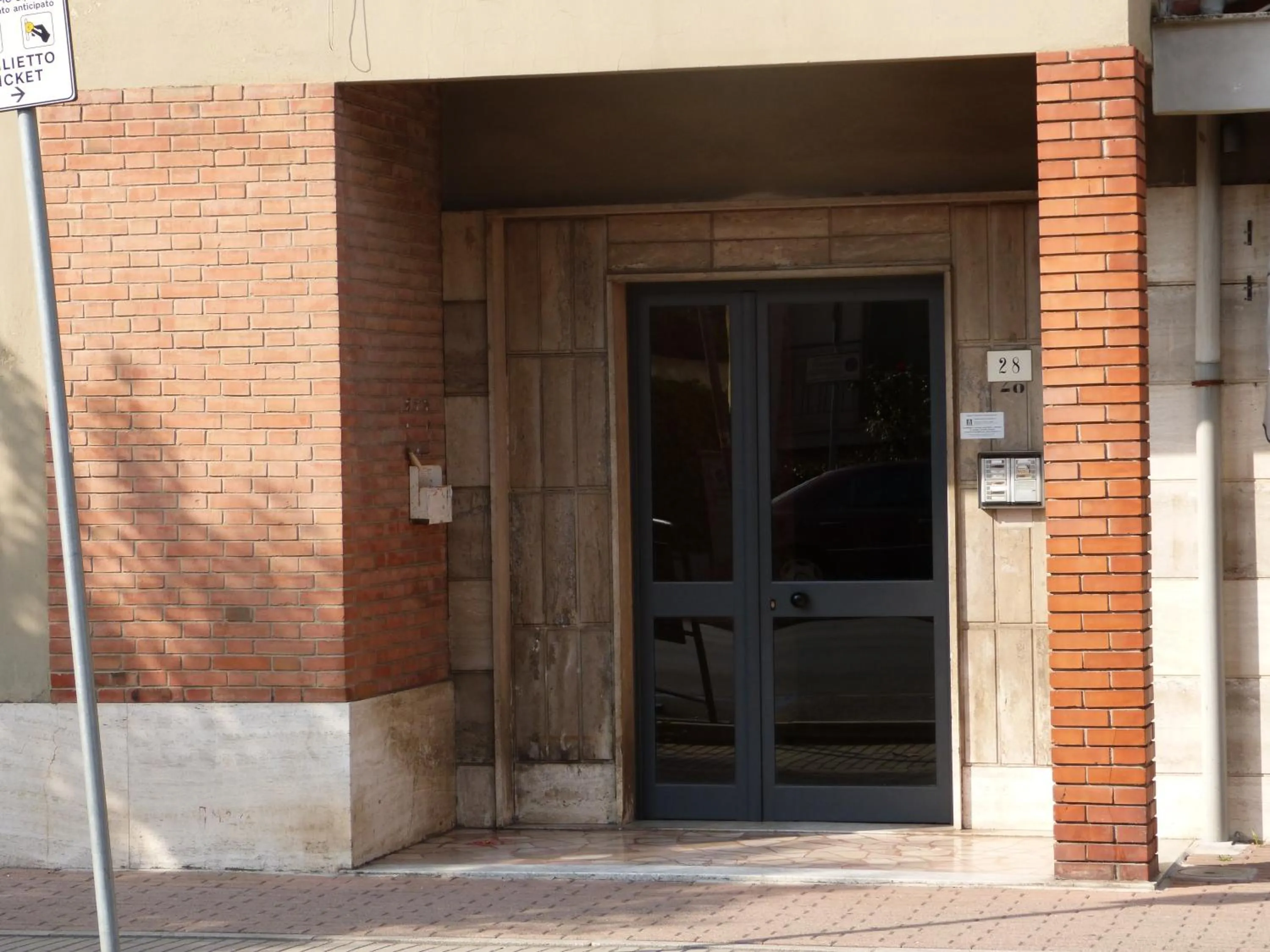 Facade/entrance in Elisir b&b