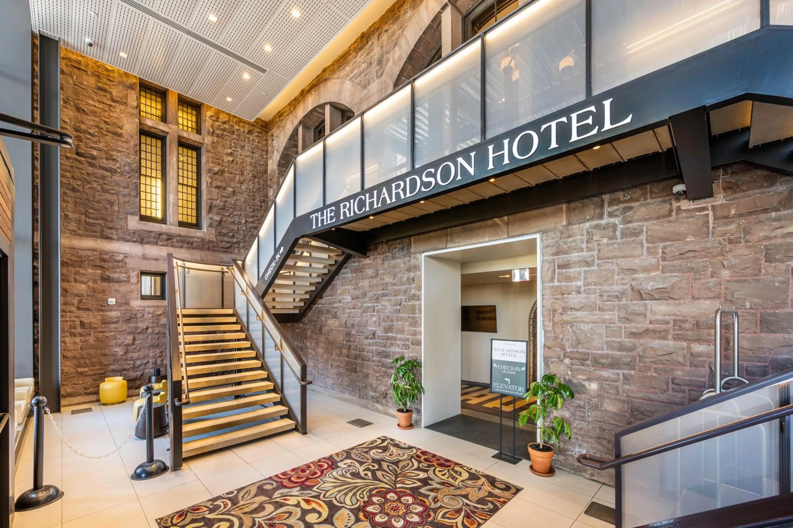 Facade/entrance in The Richardson Hotel