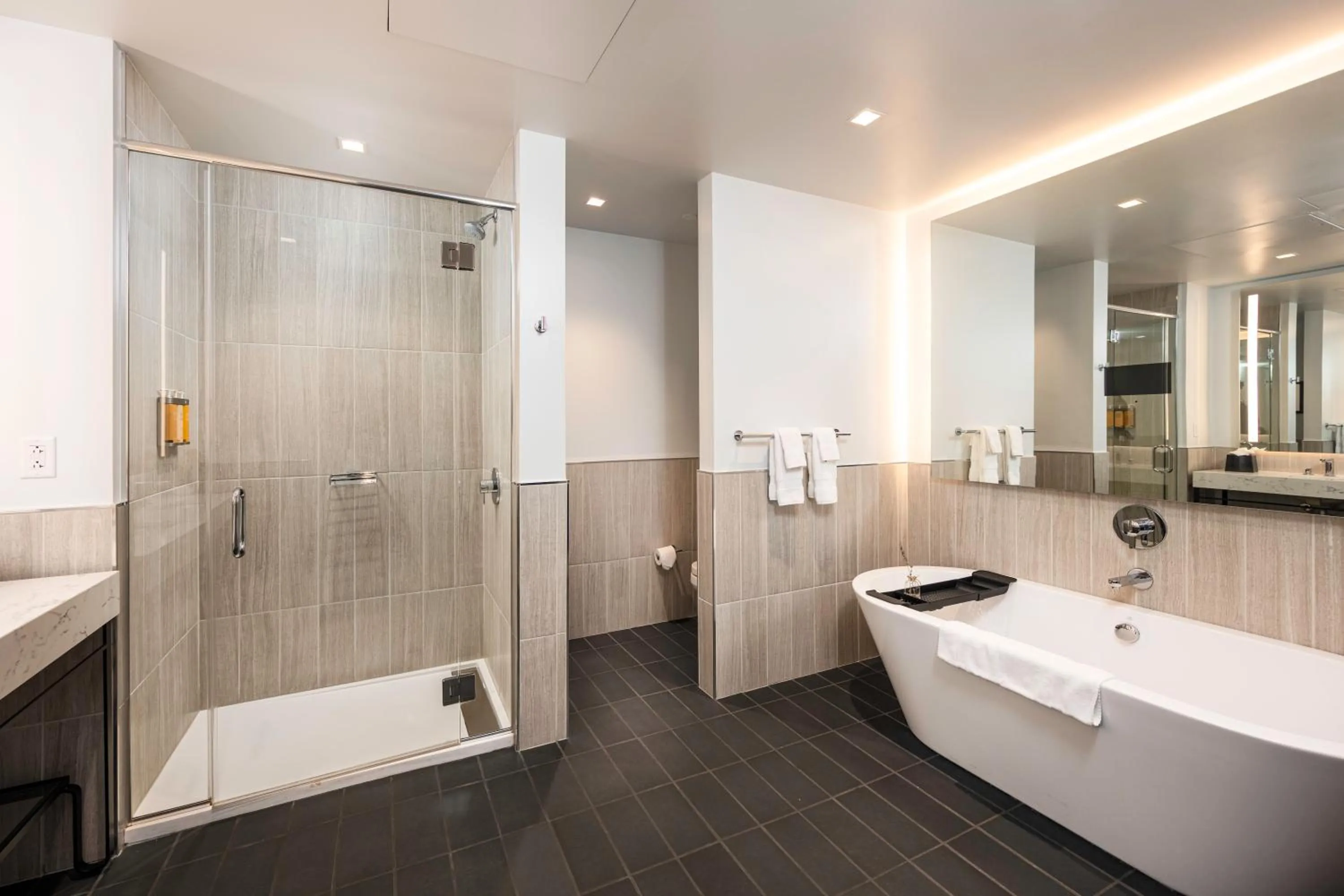 Bath in The Richardson Hotel