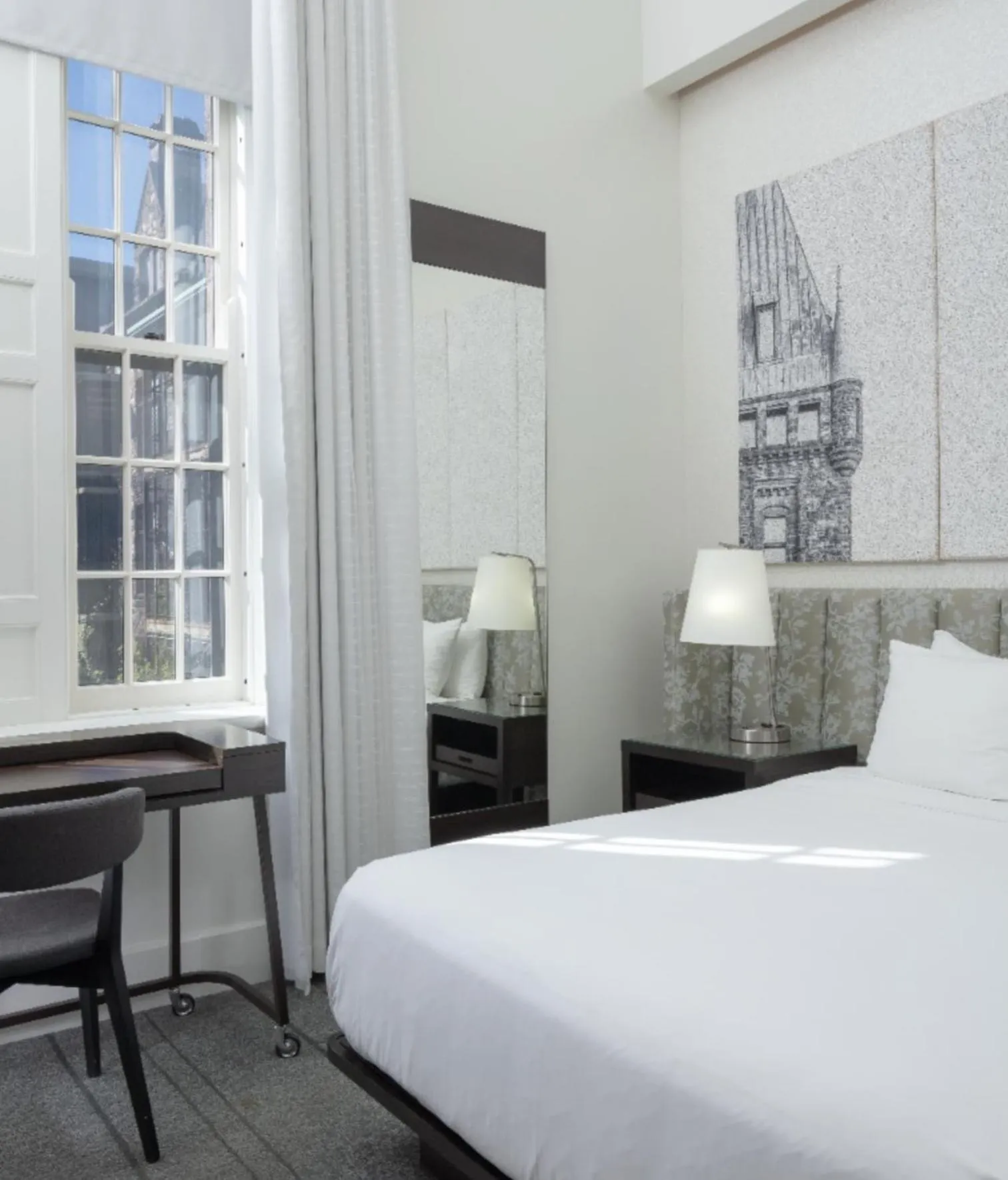 Bed in The Richardson Hotel