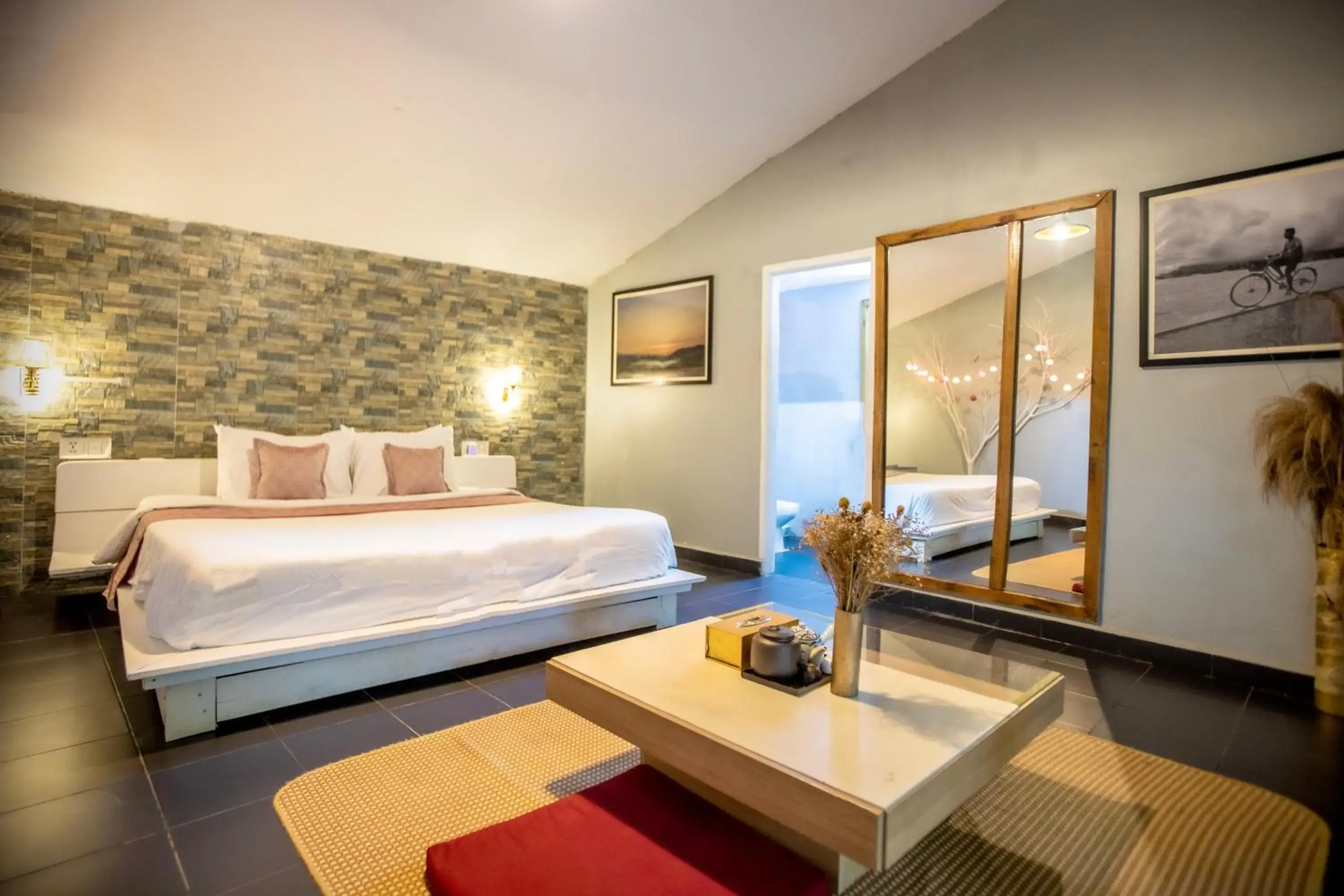 Superior Bungalow - single occupancy in Sabay Beach Superior Bungalow - single occupancy in Sabay Beach