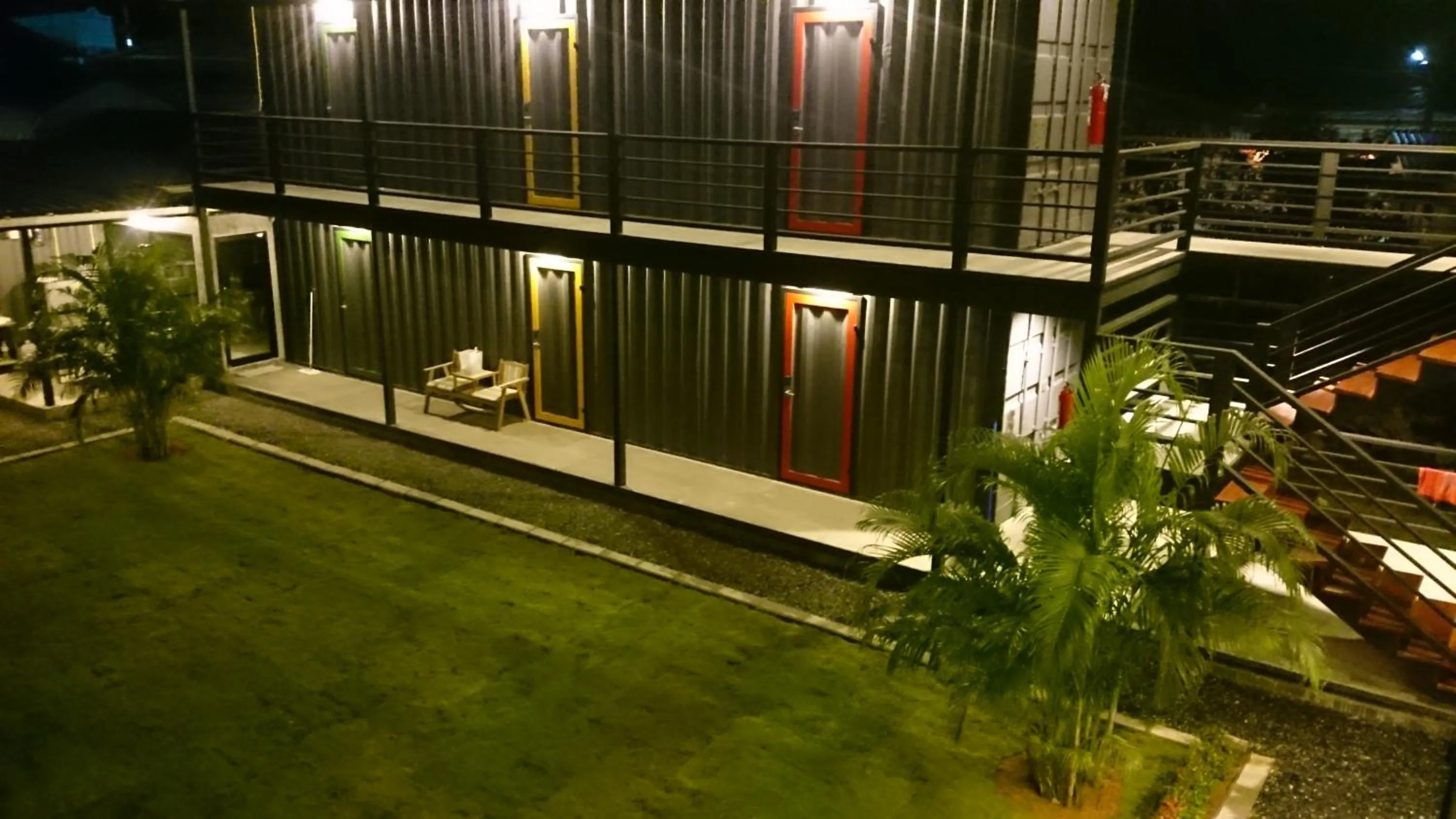 Garden in Na-tub Hostel