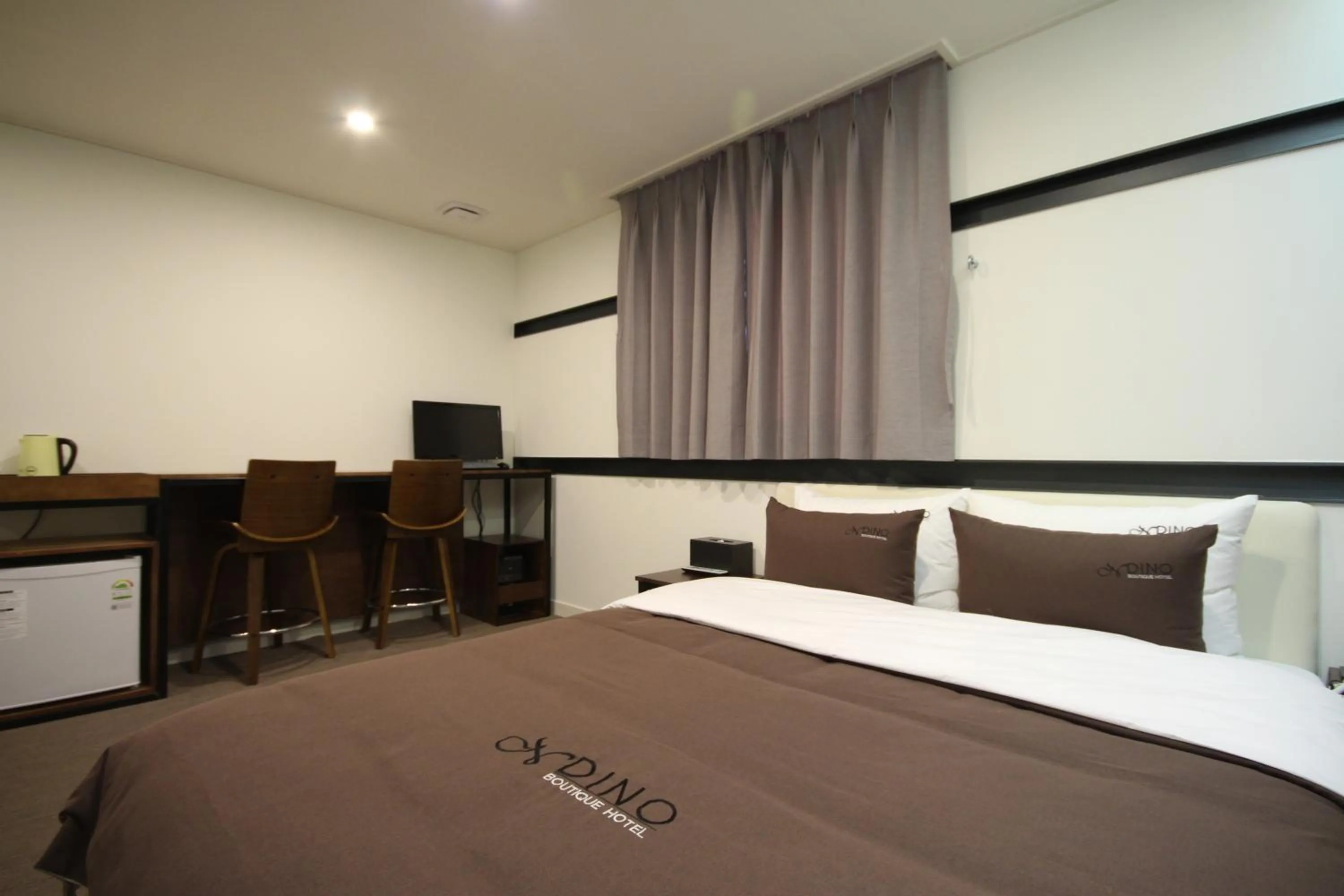 Bedroom, Bed in Busan Station Dino Hotel