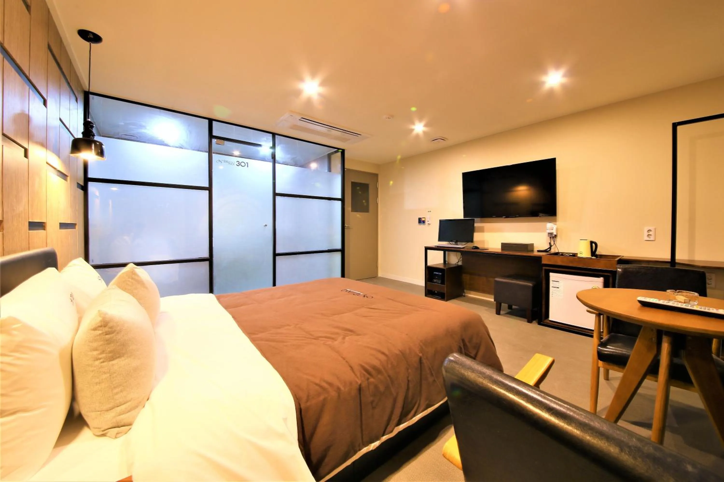 TV and multimedia, Bed in Busan Station Dino Hotel