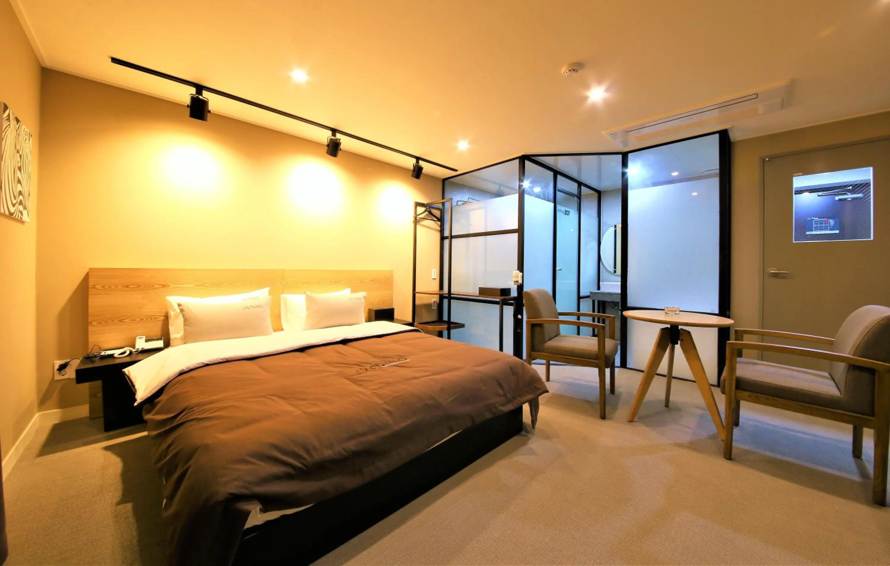 Bedroom, Bed in Busan Station Dino Hotel