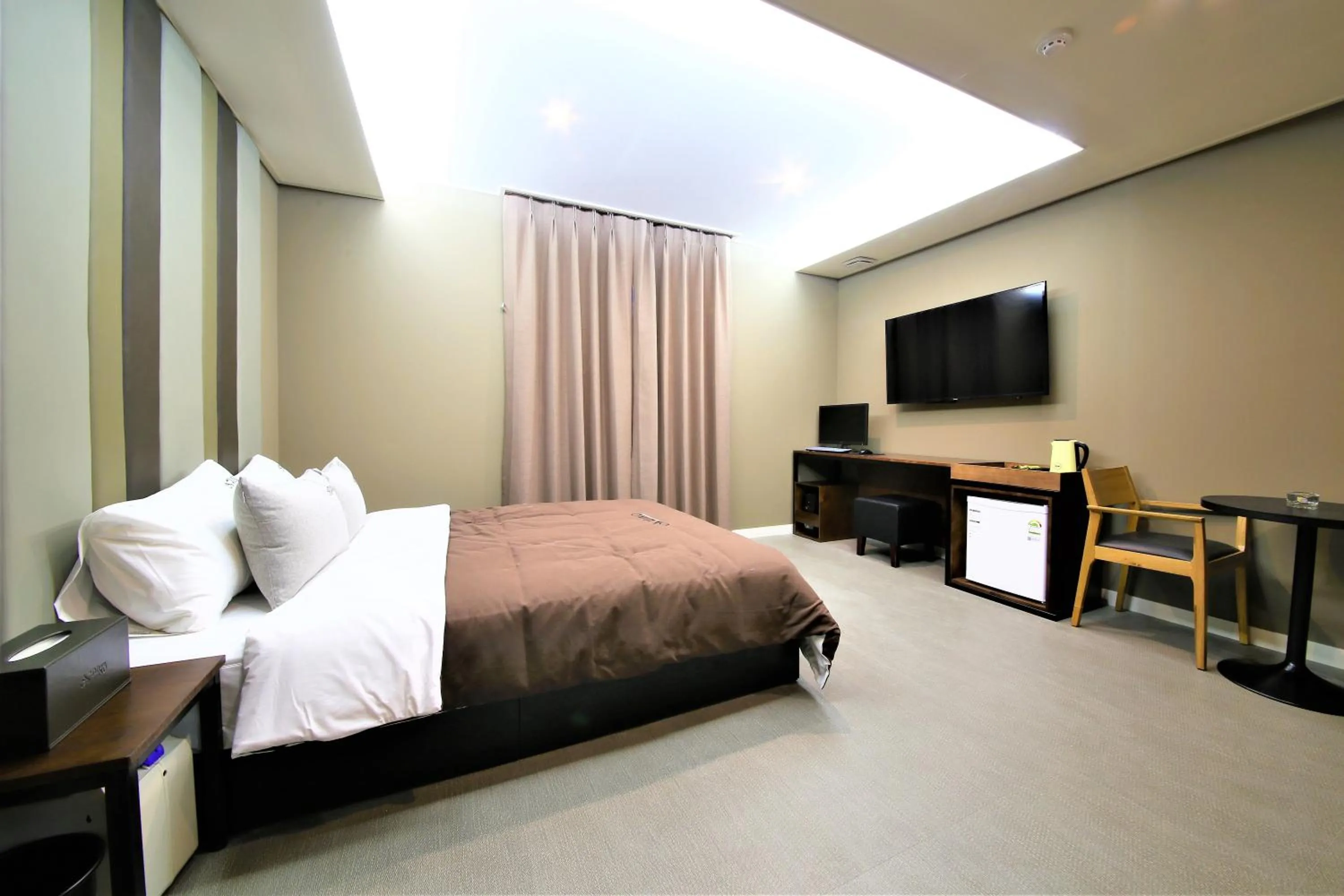 Bed in Busan Station Dino Hotel