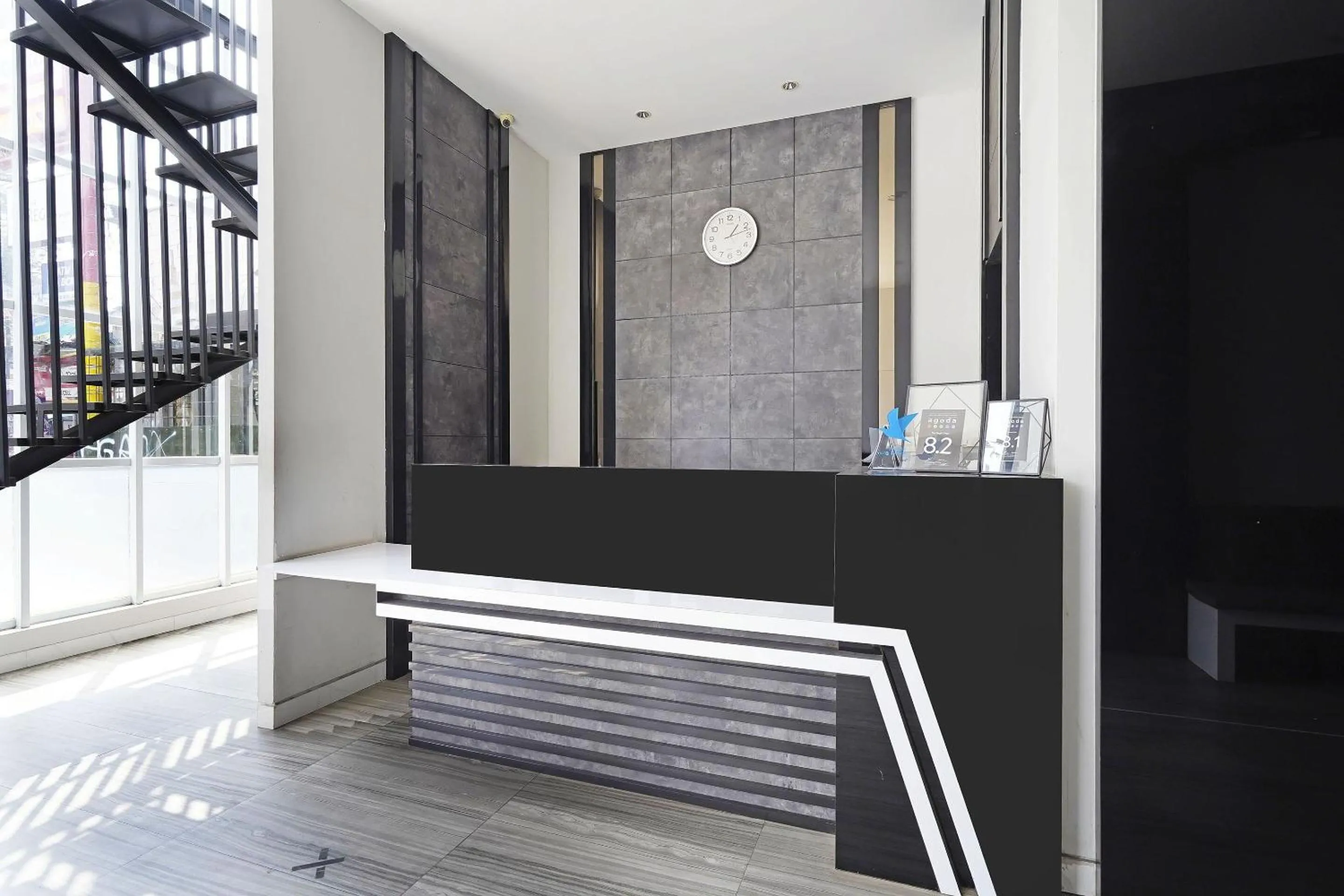 Lobby or reception in Collection O Dago Near Taman Hutan Raya Formerly Regia Dago