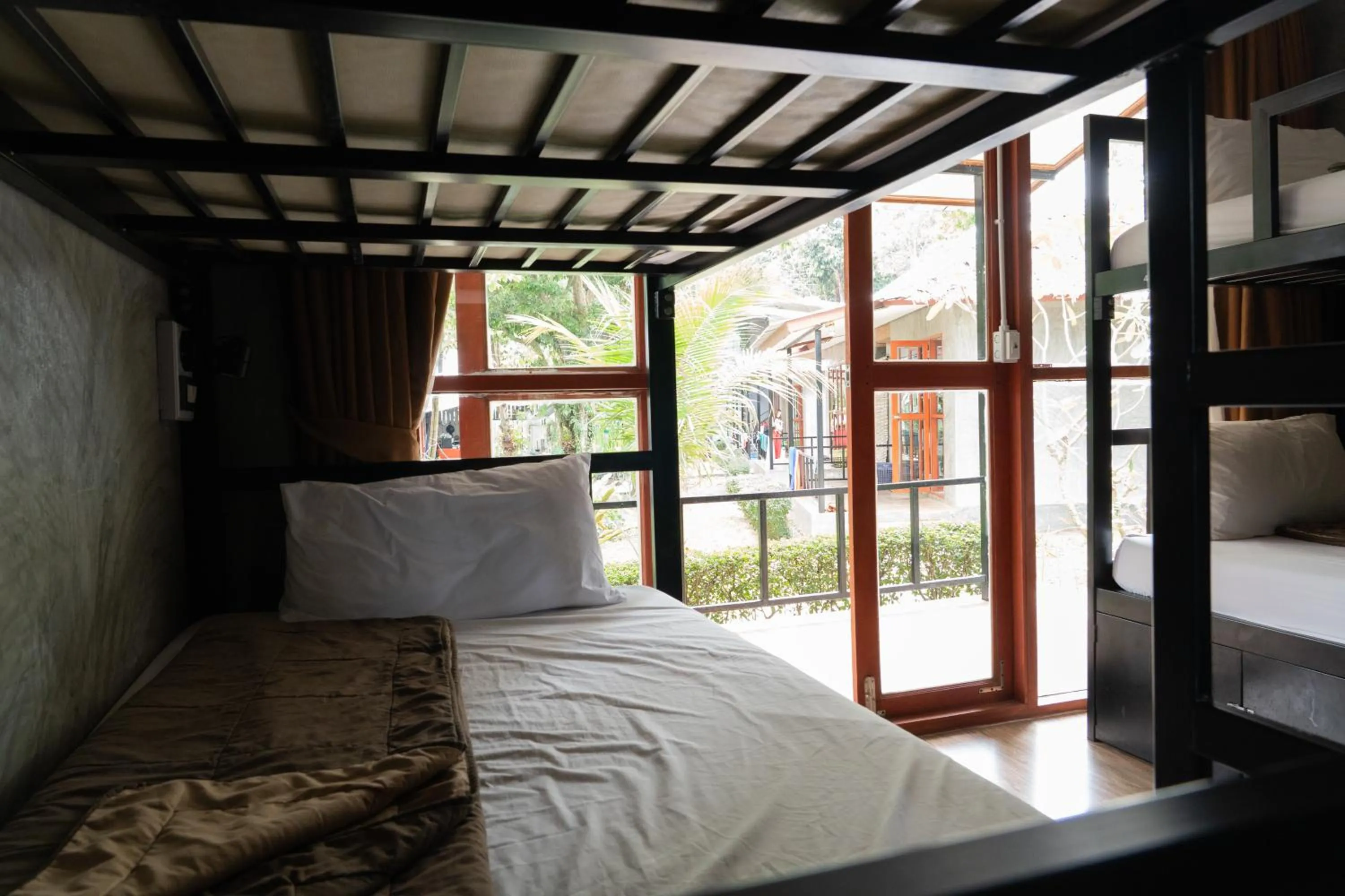 Bedroom, Bed in Blanco Hostel Lanta 18 to 35