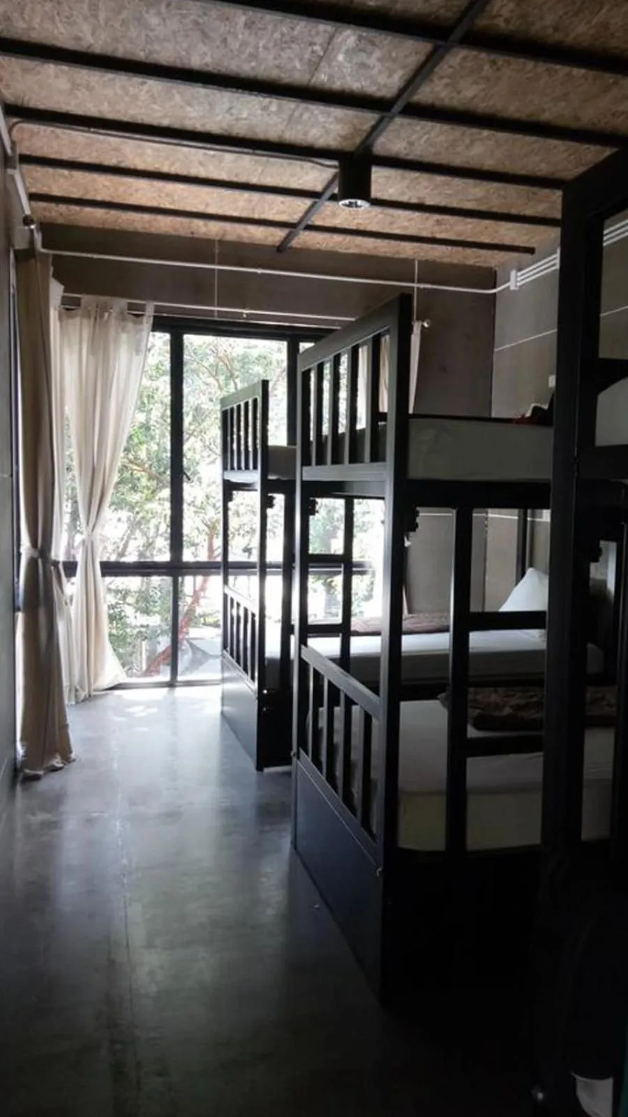 Bed in Blanco Hostel Lanta 18 to 35