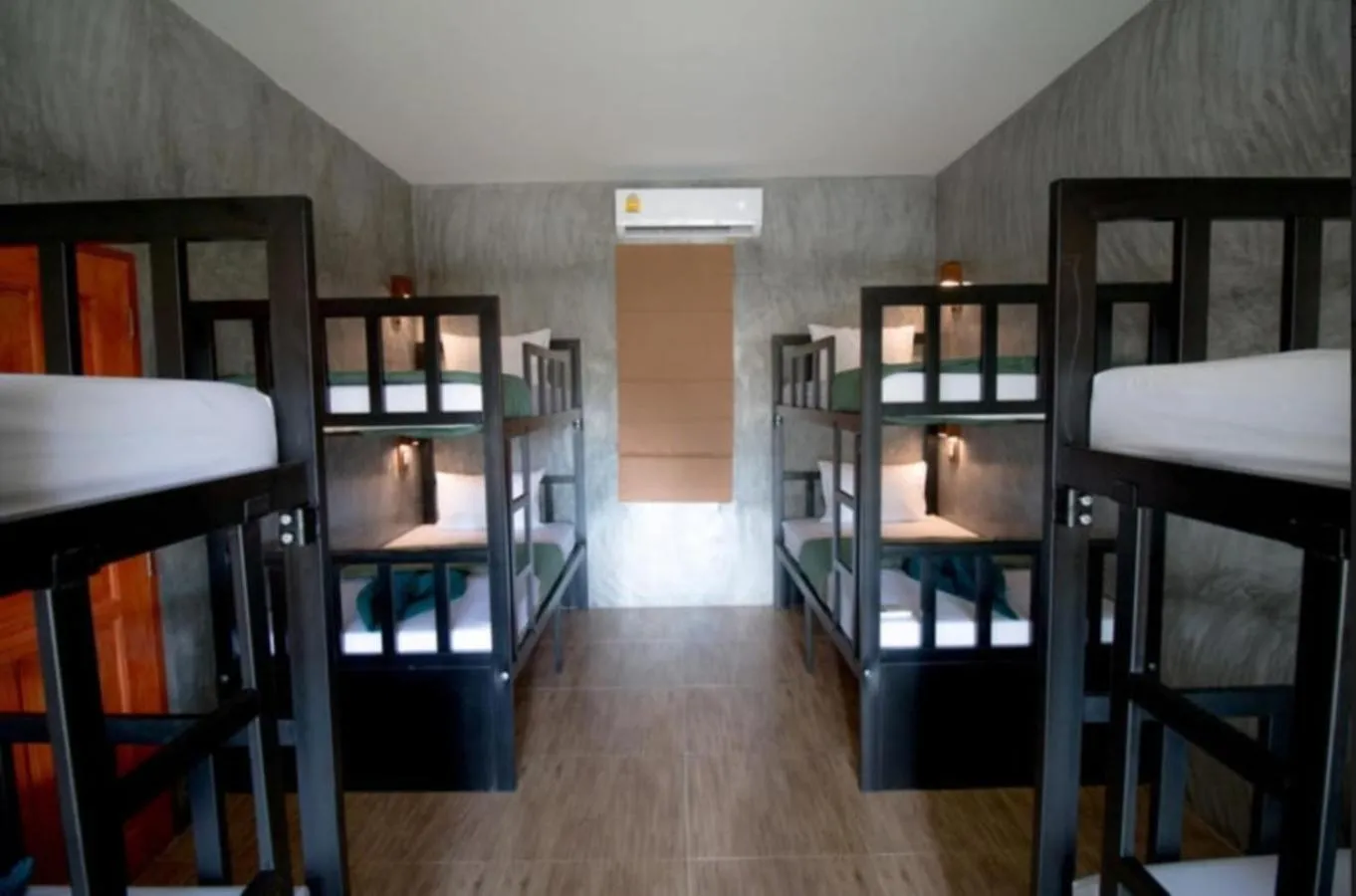 Bed in Blanco Hostel Lanta 18 to 35