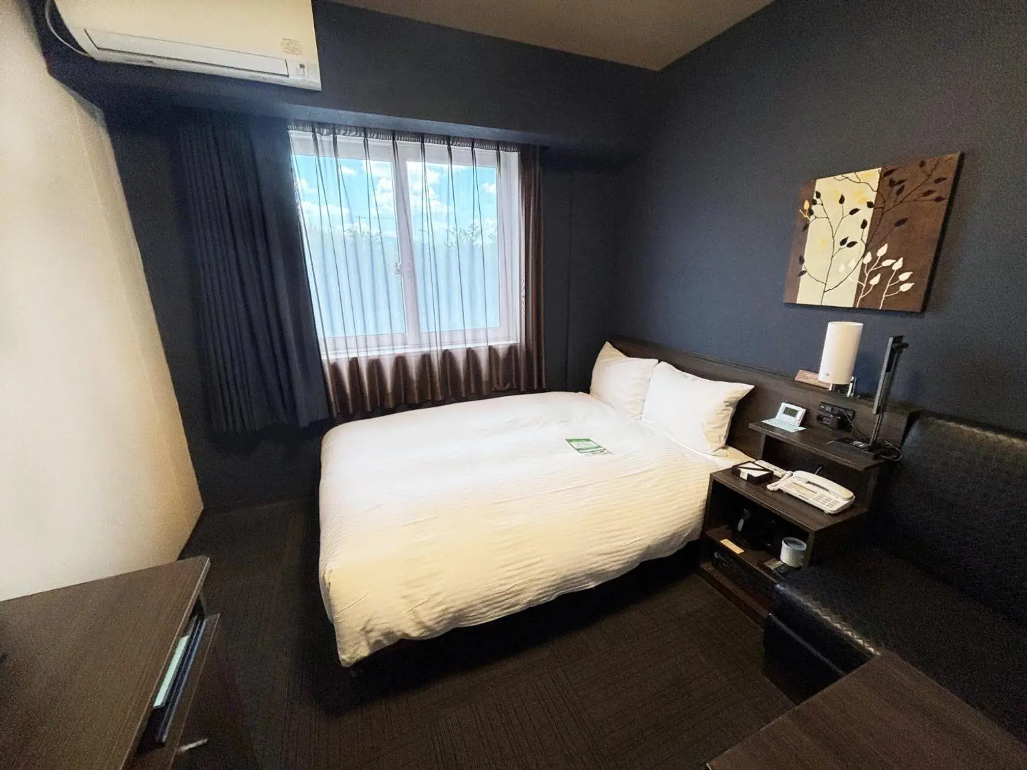 Double Room with Small Double Bed - Non-Smoking in Hotel Route Inn Osaka Izumi -Kishiwada Izumi Inter- Double Room with Small Double Bed - Non-Smoking in Hotel Route Inn Osaka Izumi -Kishiwada Izumi Inter-