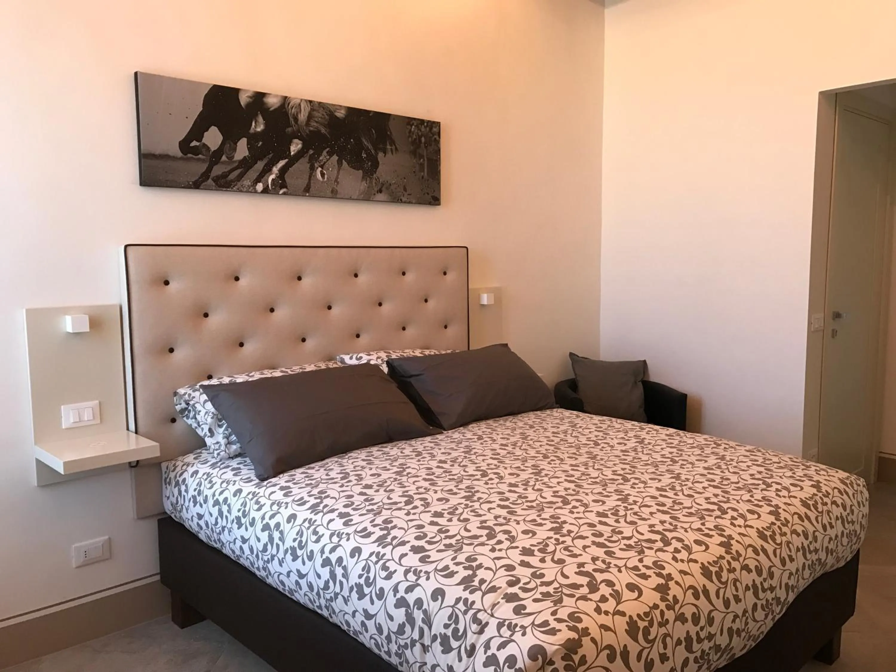 Photo of the whole room, Bed in B&B il Barbero