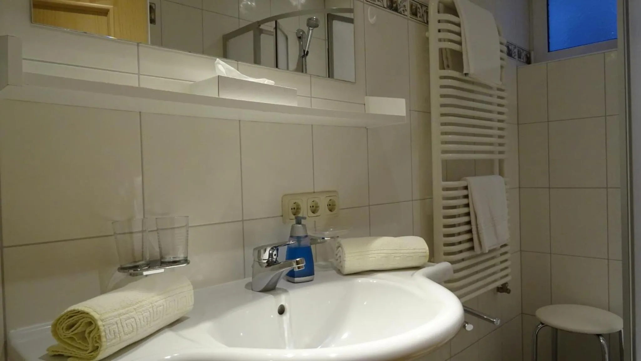 Bathroom in Pension Edelweiss