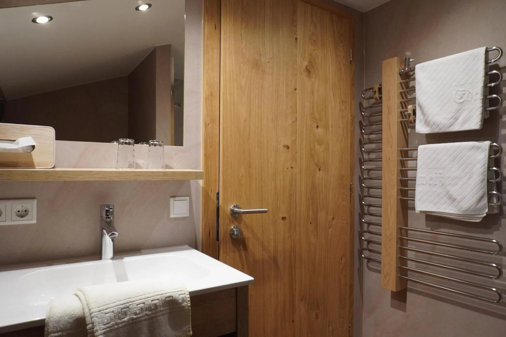 Bathroom in Pension Edelweiss