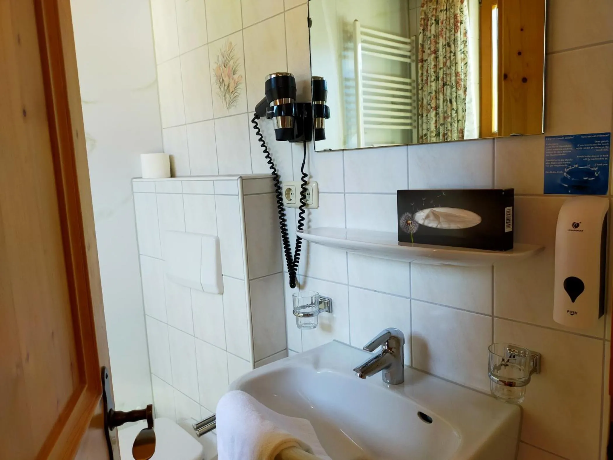 Bathroom in Pension Edelweiss