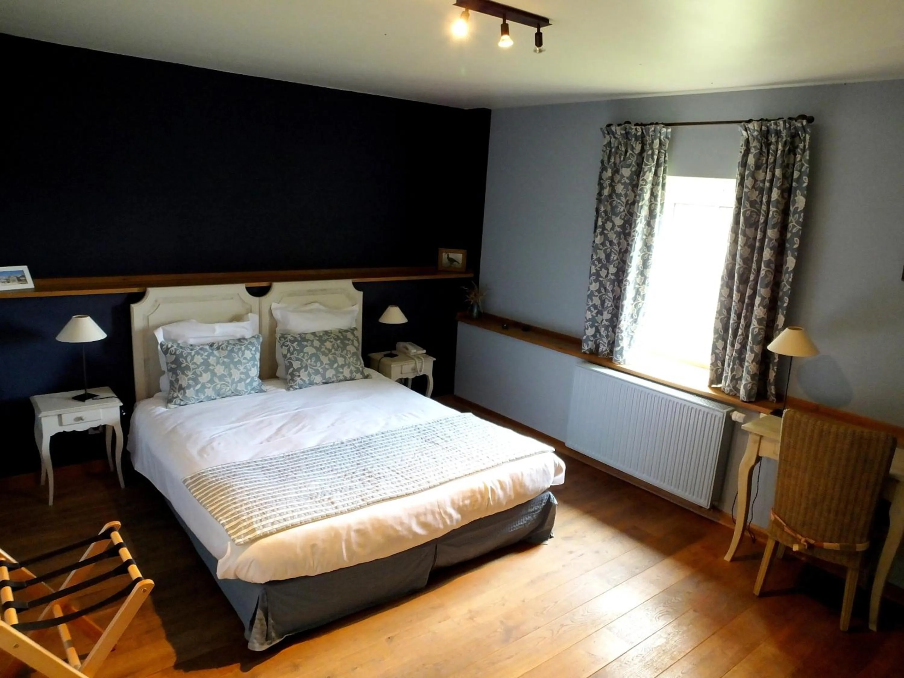 Bedroom, Bed in Hostellerie au Coeur du Spinois