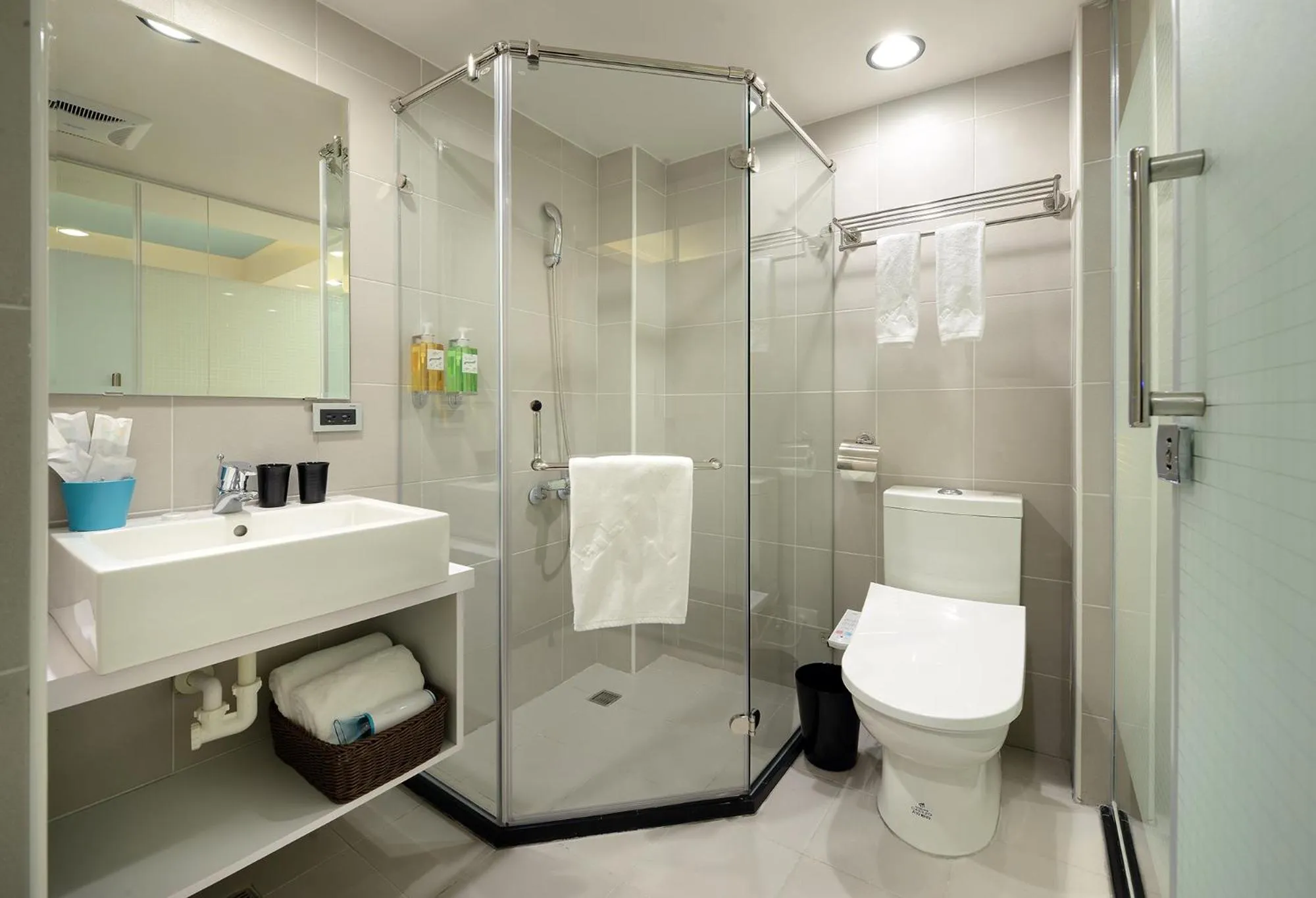 Toilet in Hommie Inn