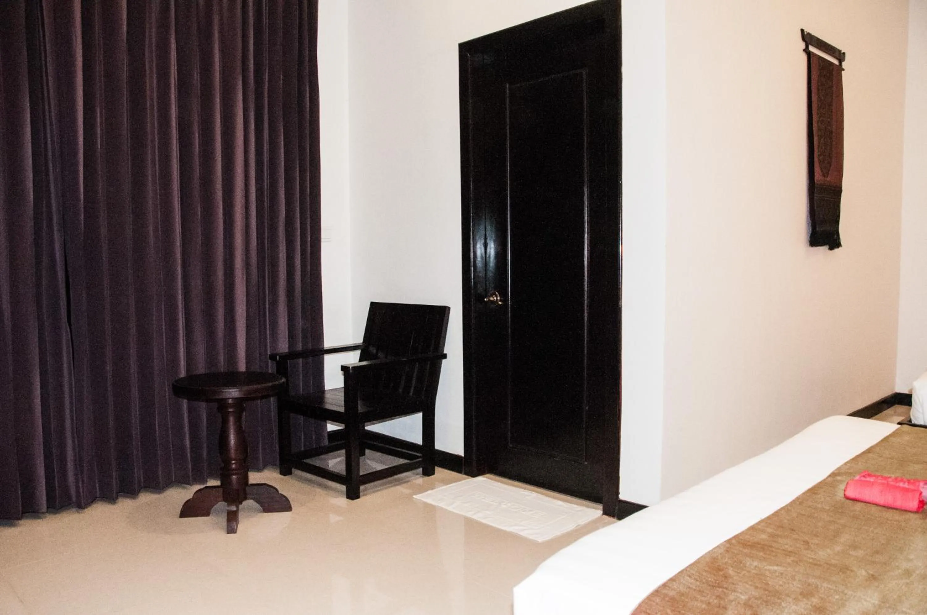 TV and multimedia in Private Boutique Home with Pool, The Fin Angkor Boutique