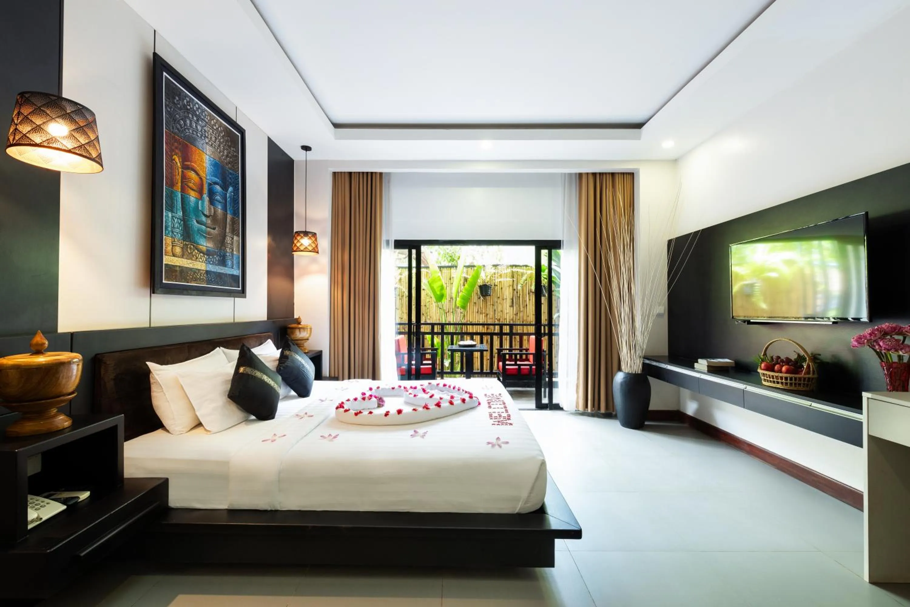 TV and multimedia, Bed in Peak Elite Boutique