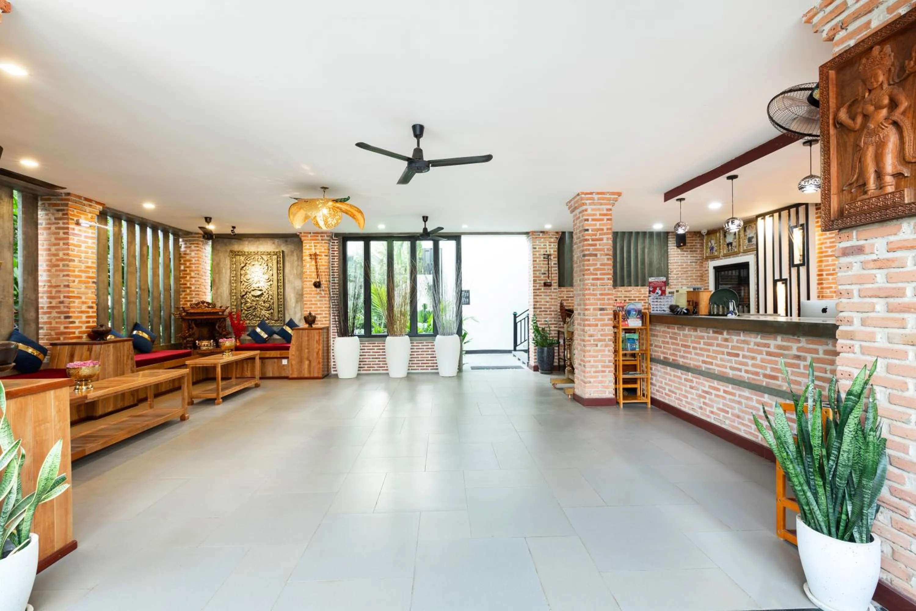 Lobby or reception in Peak Elite Boutique