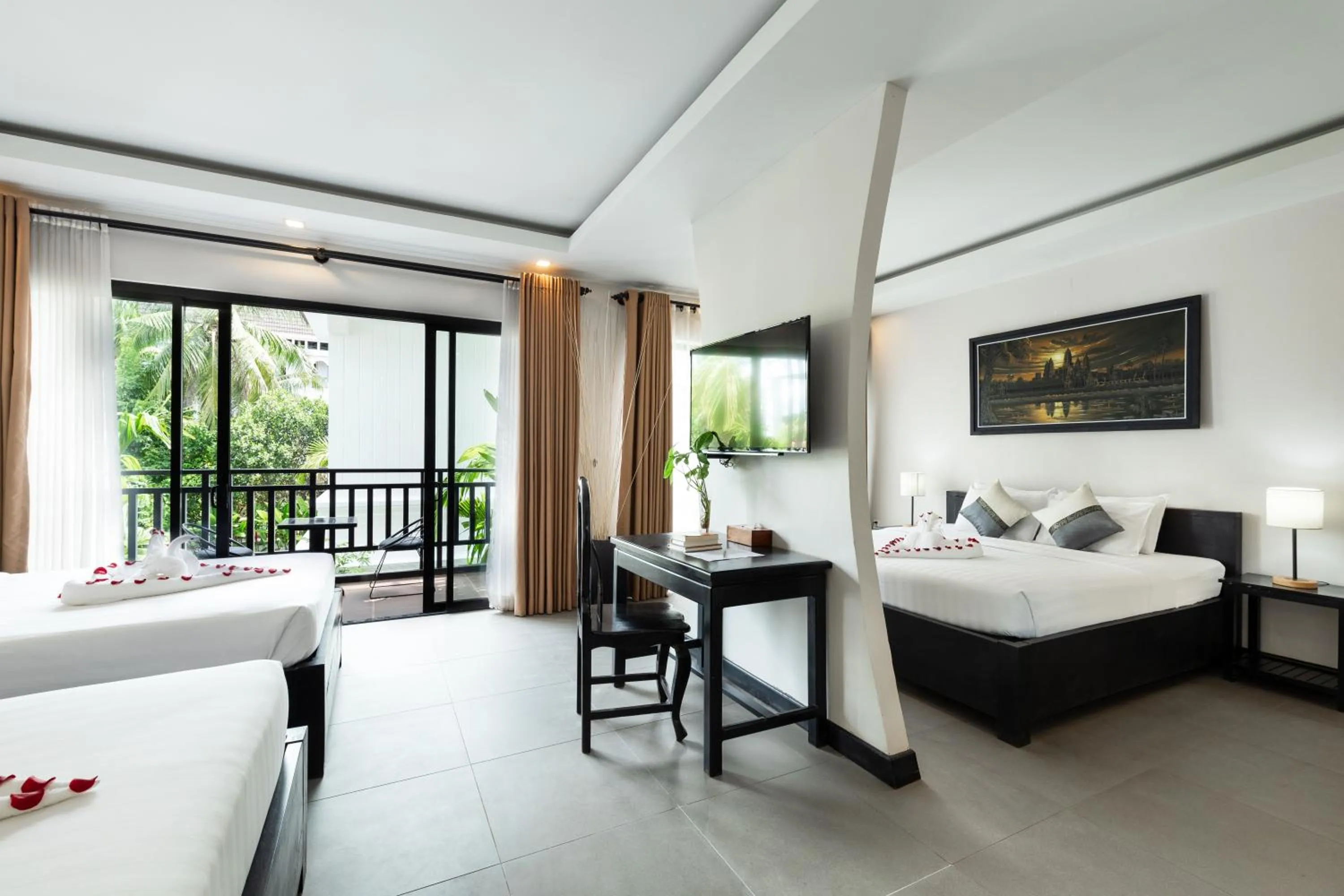 TV and multimedia, Bed in Peak Elite Boutique