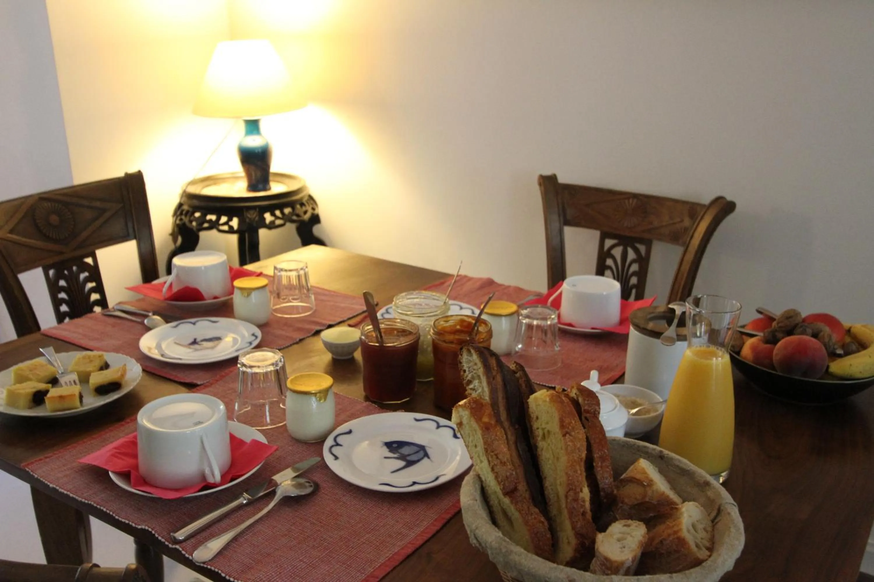 Dining area in La Haute Flourie - bed and breakfast -chambres d'hôtes