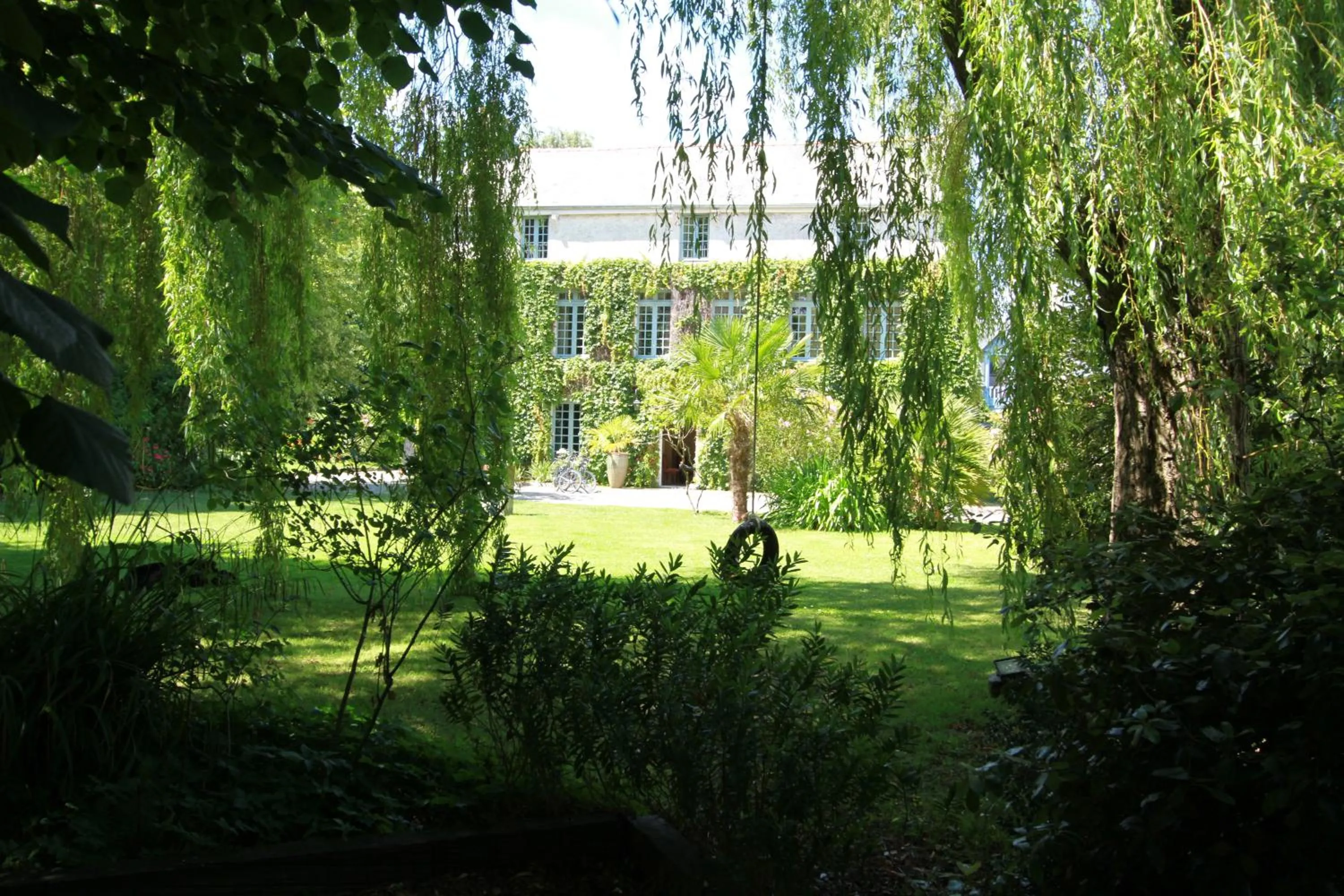 Property building in La Haute Flourie - bed and breakfast -chambres d'hôtes