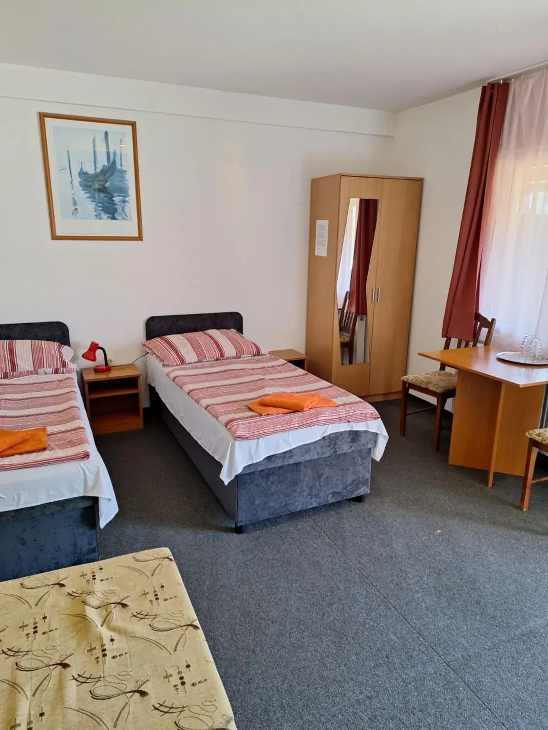 Standard Twin Room with Garden View in Fenyő Panzió Standard Twin Room with Garden View in Fenyő Panzió