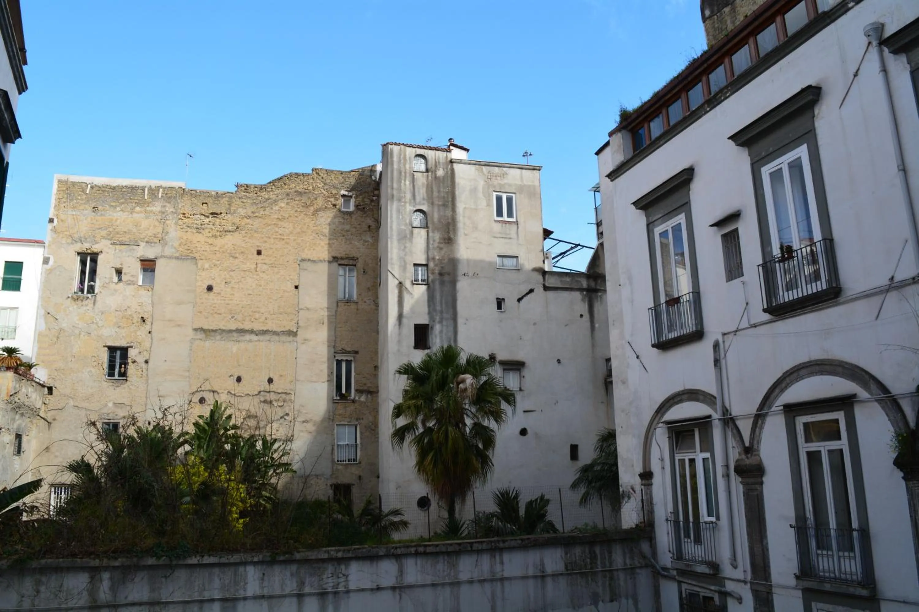 Day in Aragonese Luxury Rooms