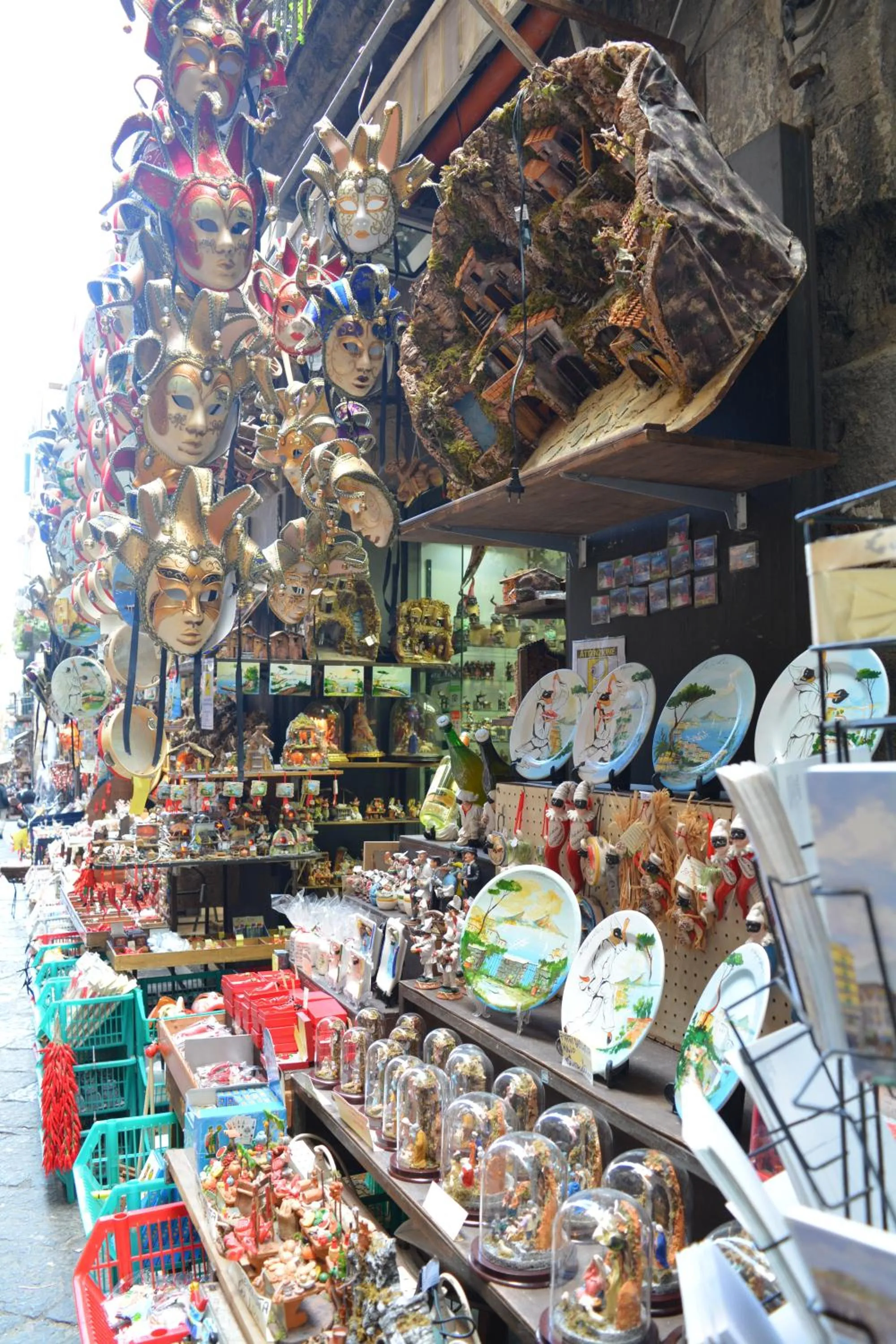 Neighbourhood in Aragonese Luxury Rooms