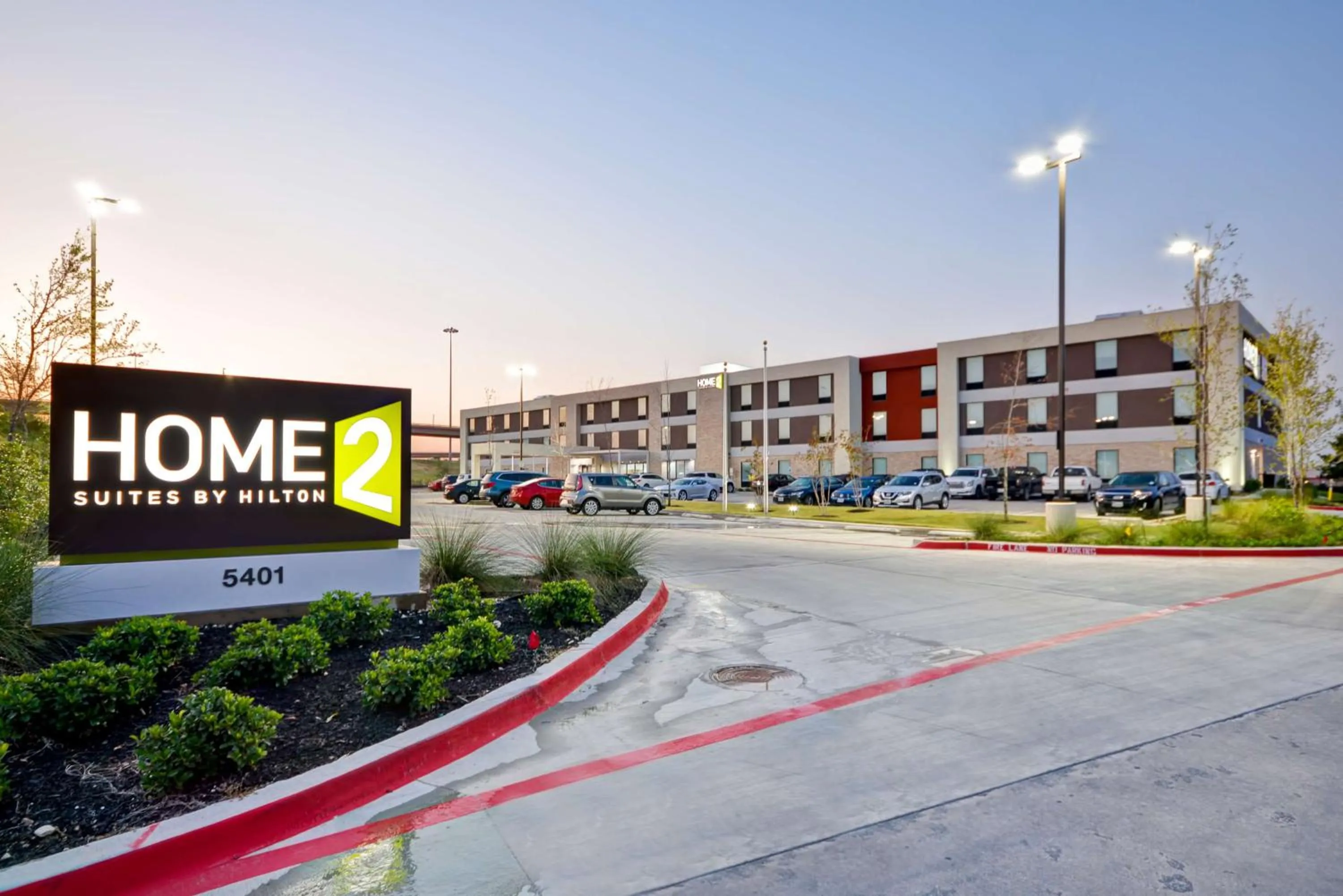 Property building in Home2 Suites By Hilton Fort Worth Southwest Cityview