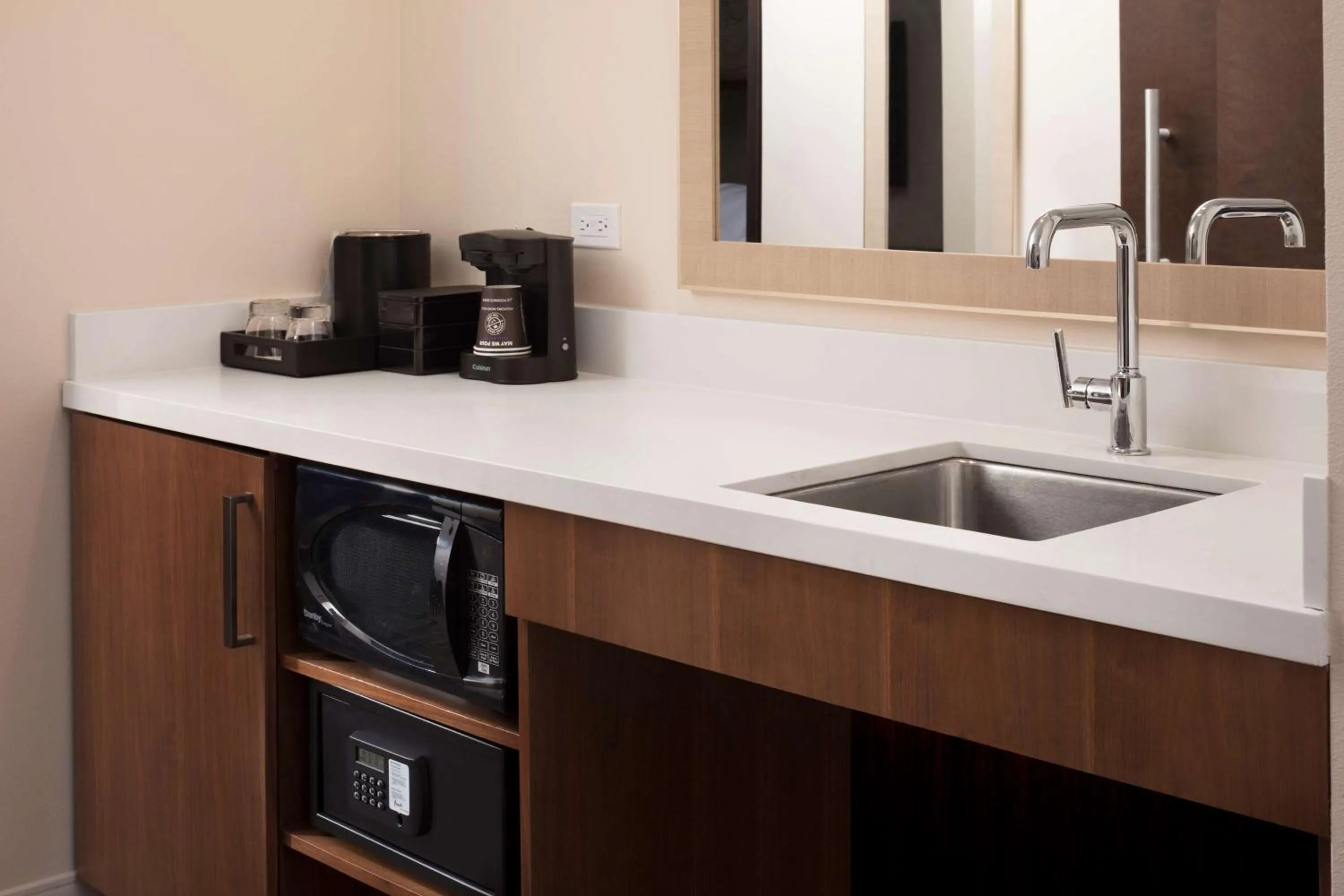 Coffee/tea facilities in Embassy Suites Amarillo Downtown