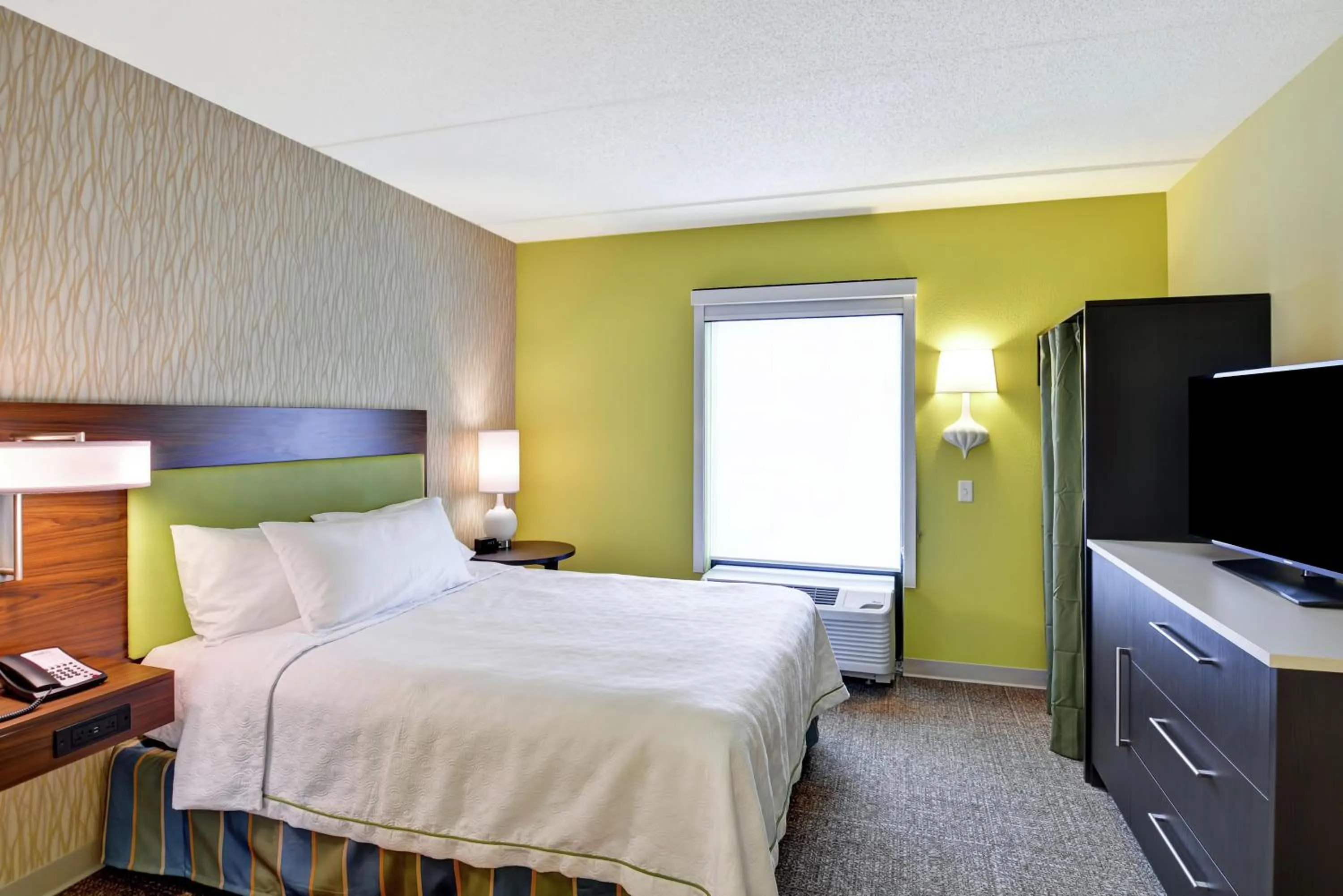 Bed in Home2 Suites By Hilton Dickson City Scranton