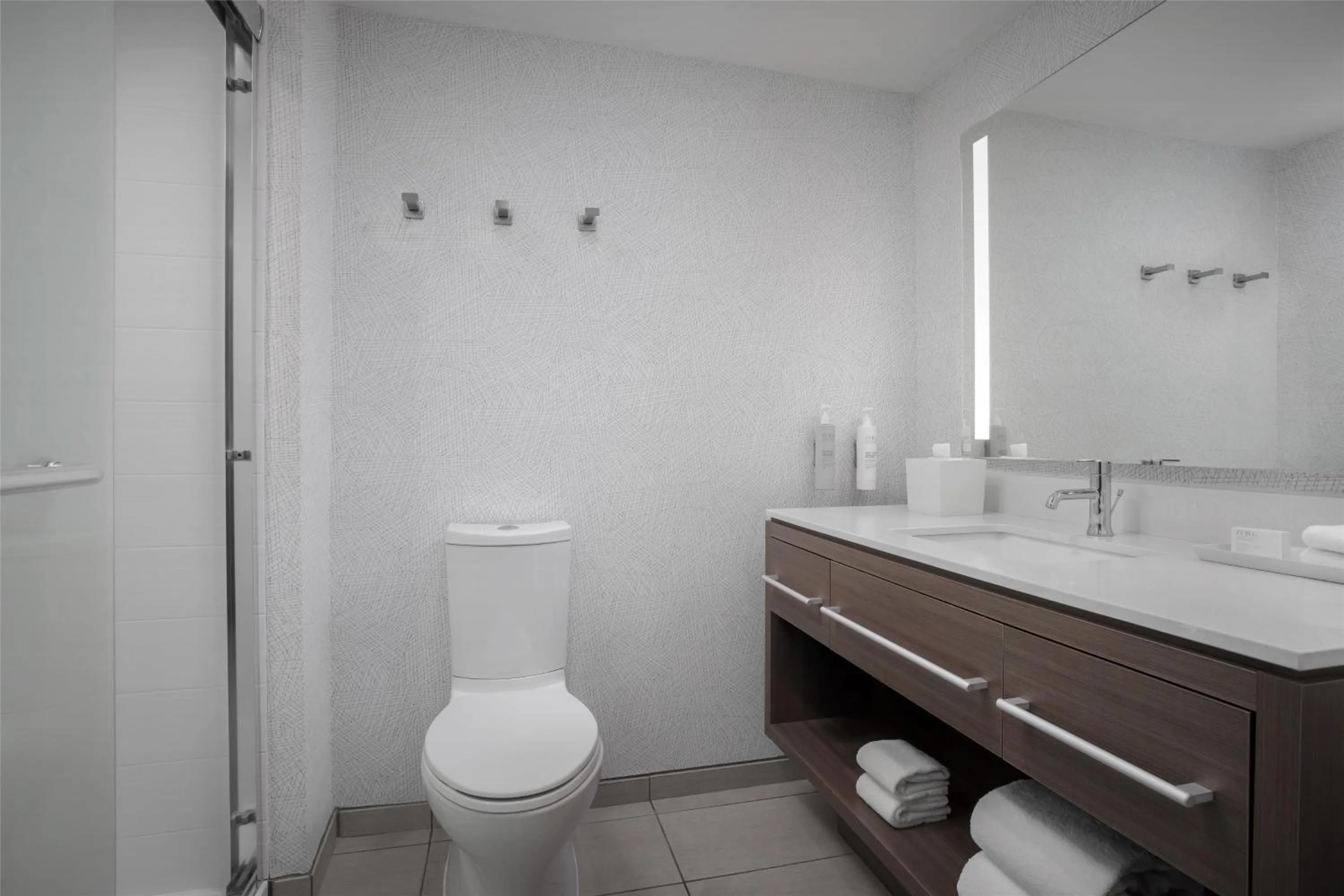 Bathroom in Home2 Suites By Hilton Las Cruces