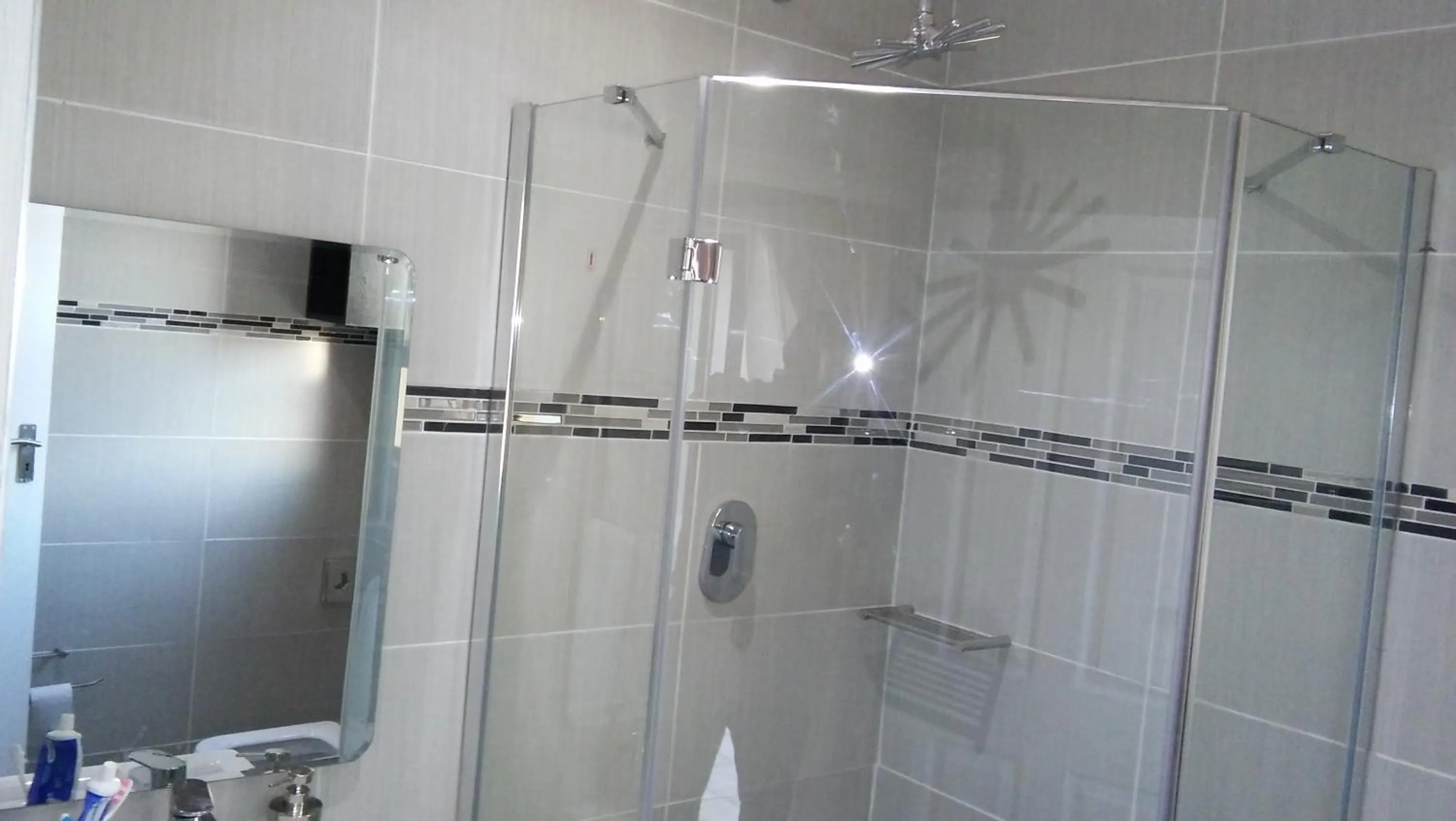 Bathroom in Lucolo Palace B&B - Mthatha