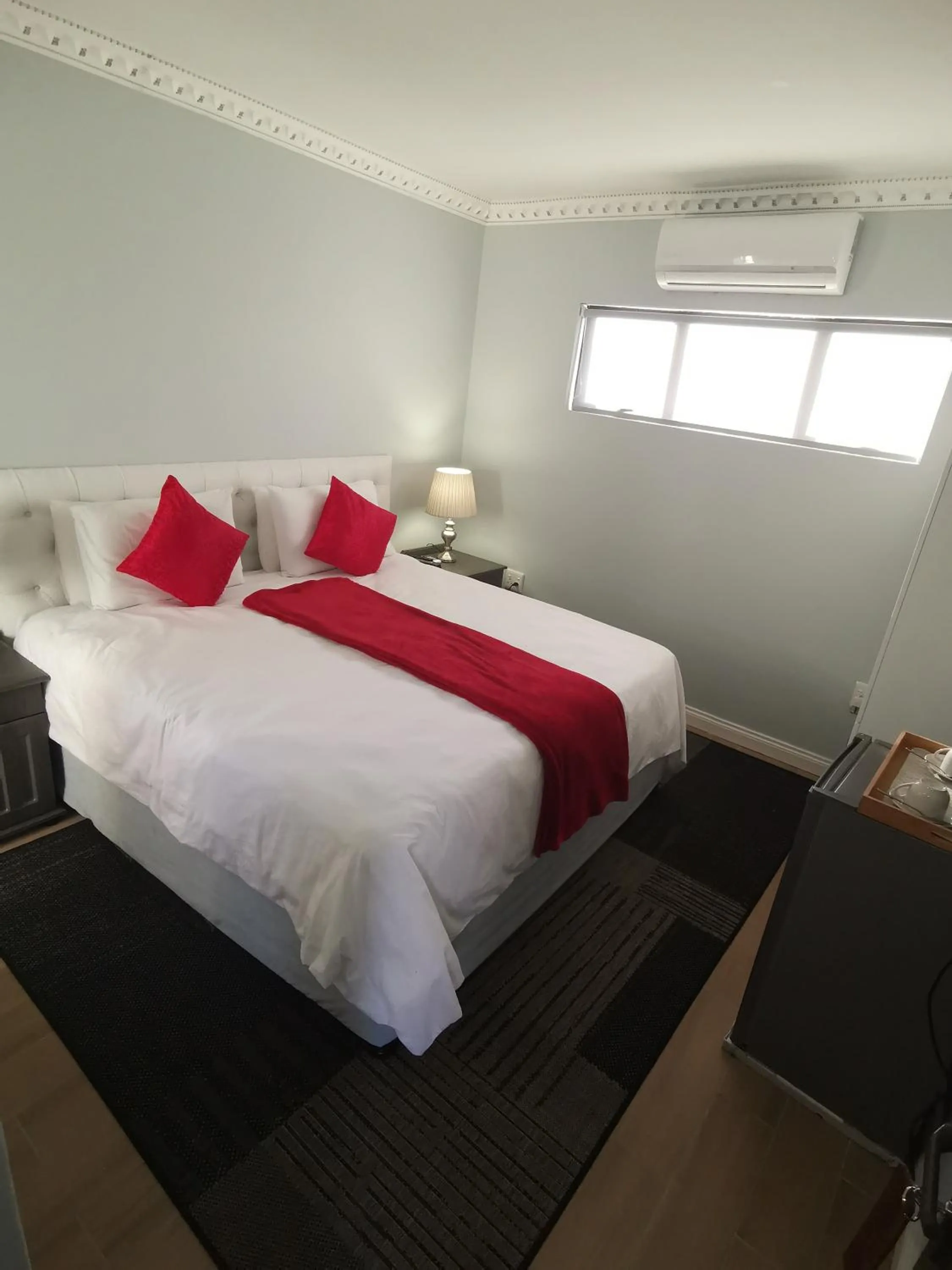 Bed in Lucolo Palace B&B - Mthatha