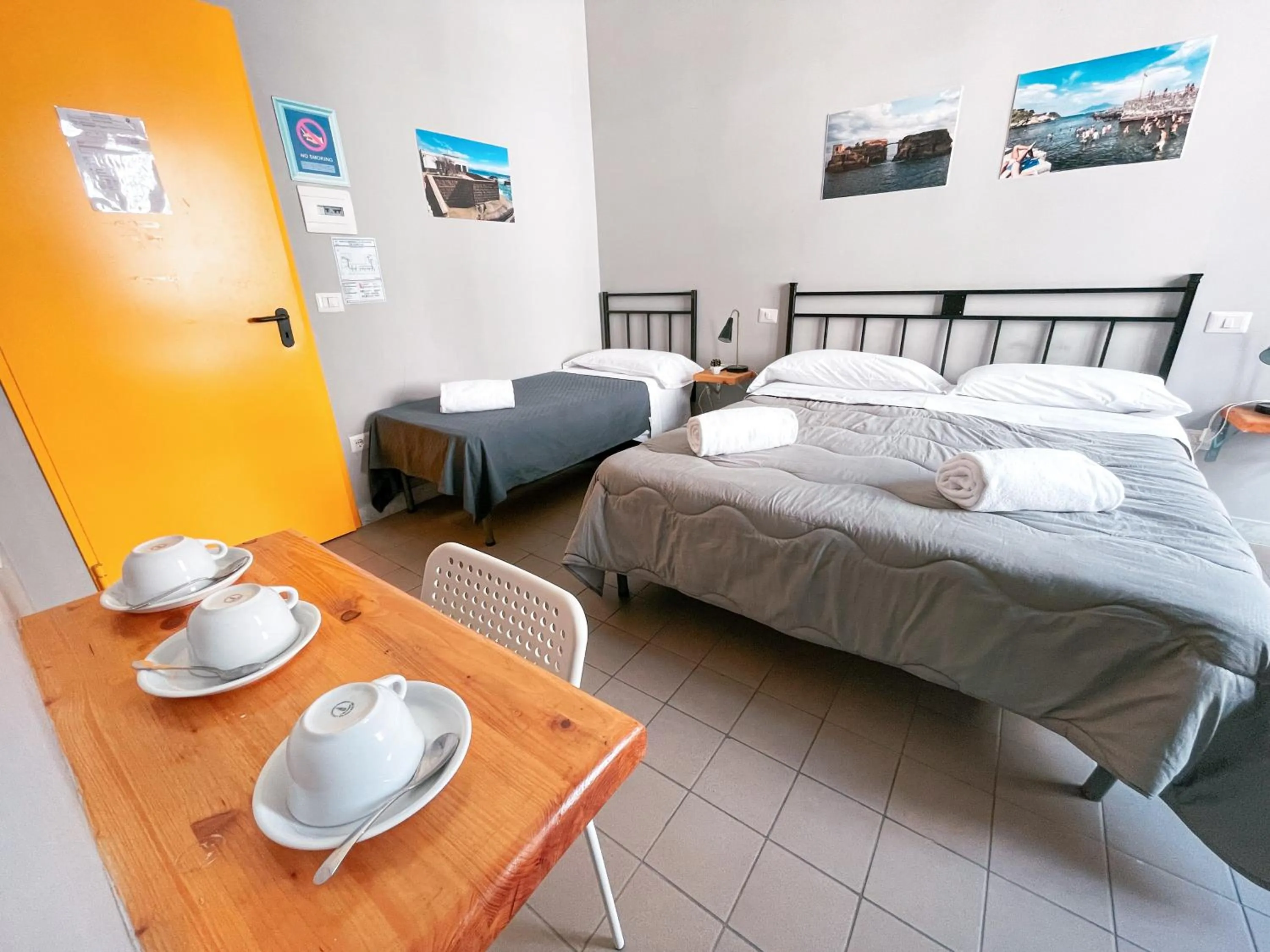 Triple Room in Ostello Bello Napoli