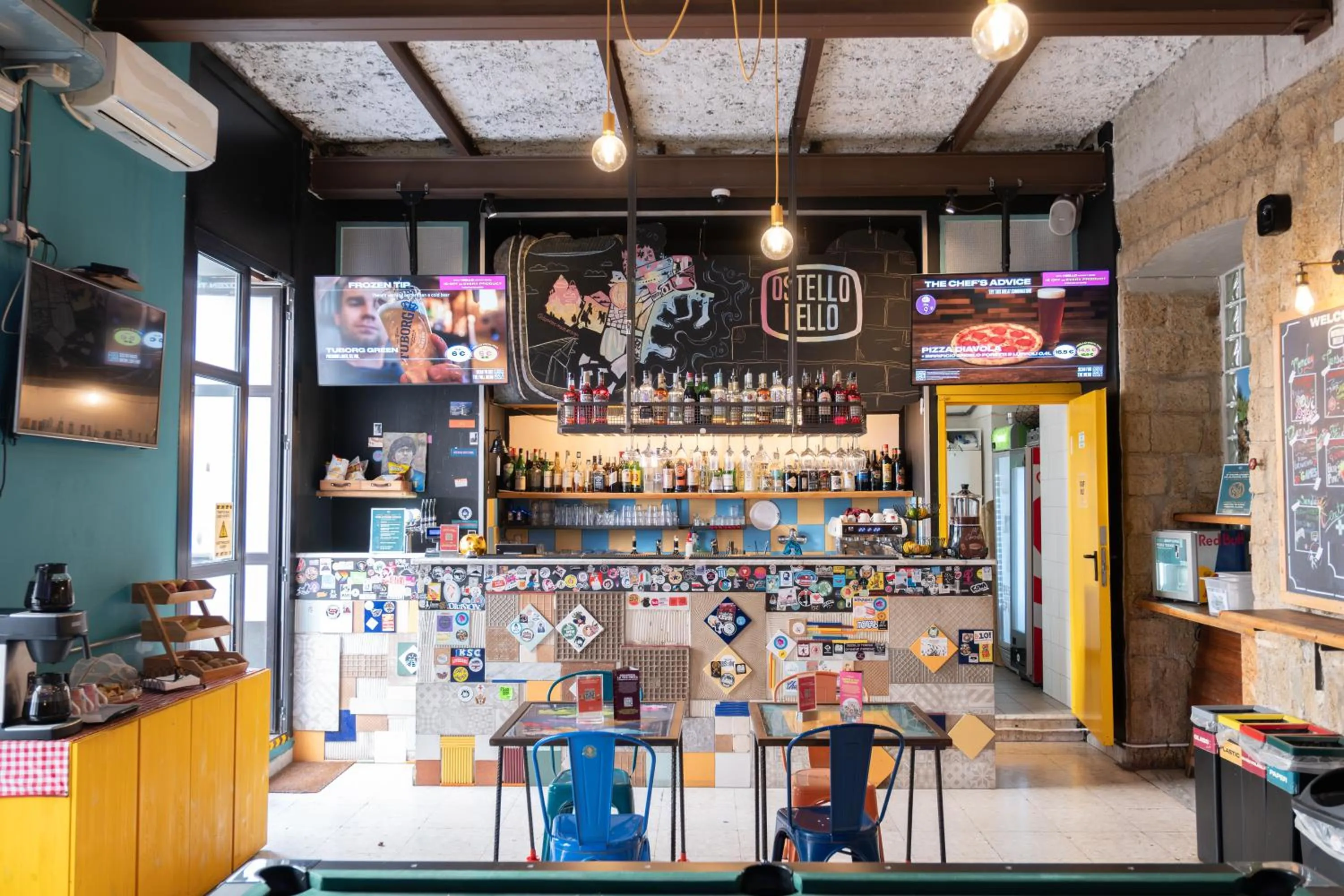 Lounge or bar in Ostello Bello Napoli