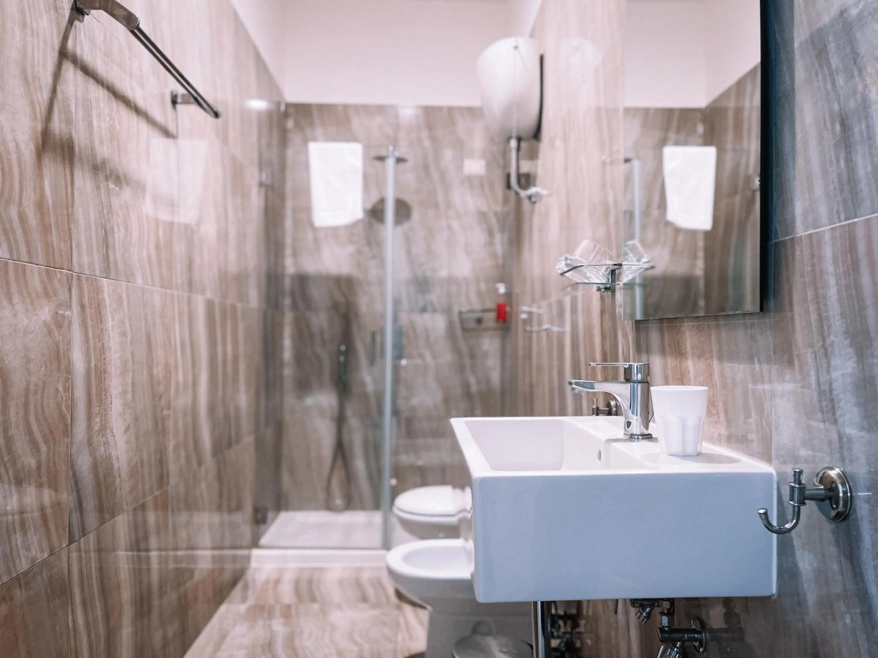 Bathroom in Ostello Bello Napoli