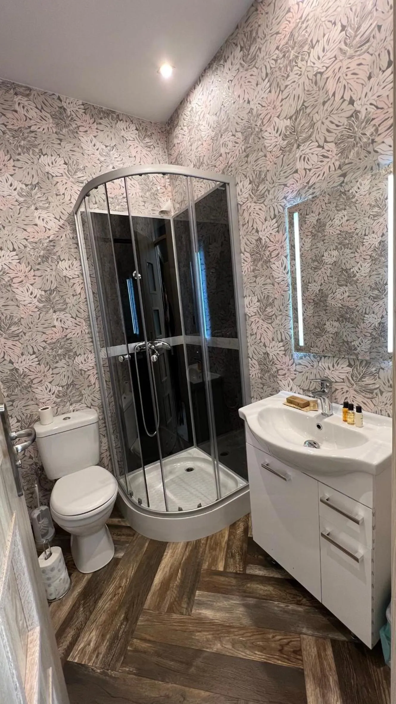 Bathroom in FitnessFun