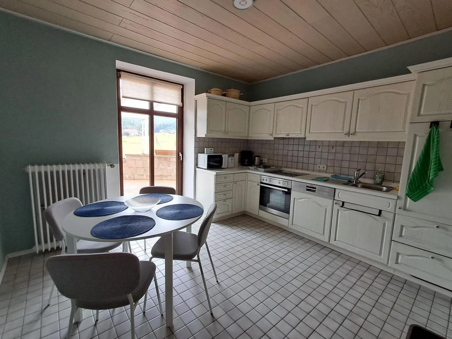 Kitchen or kitchenette in Gästehaus Laßbruch