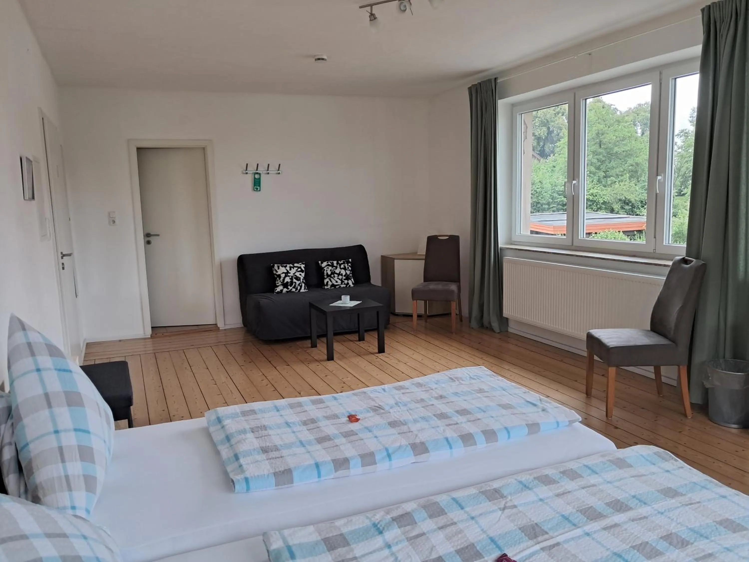 Photo of the whole room, Bed in Gästehaus Laßbruch