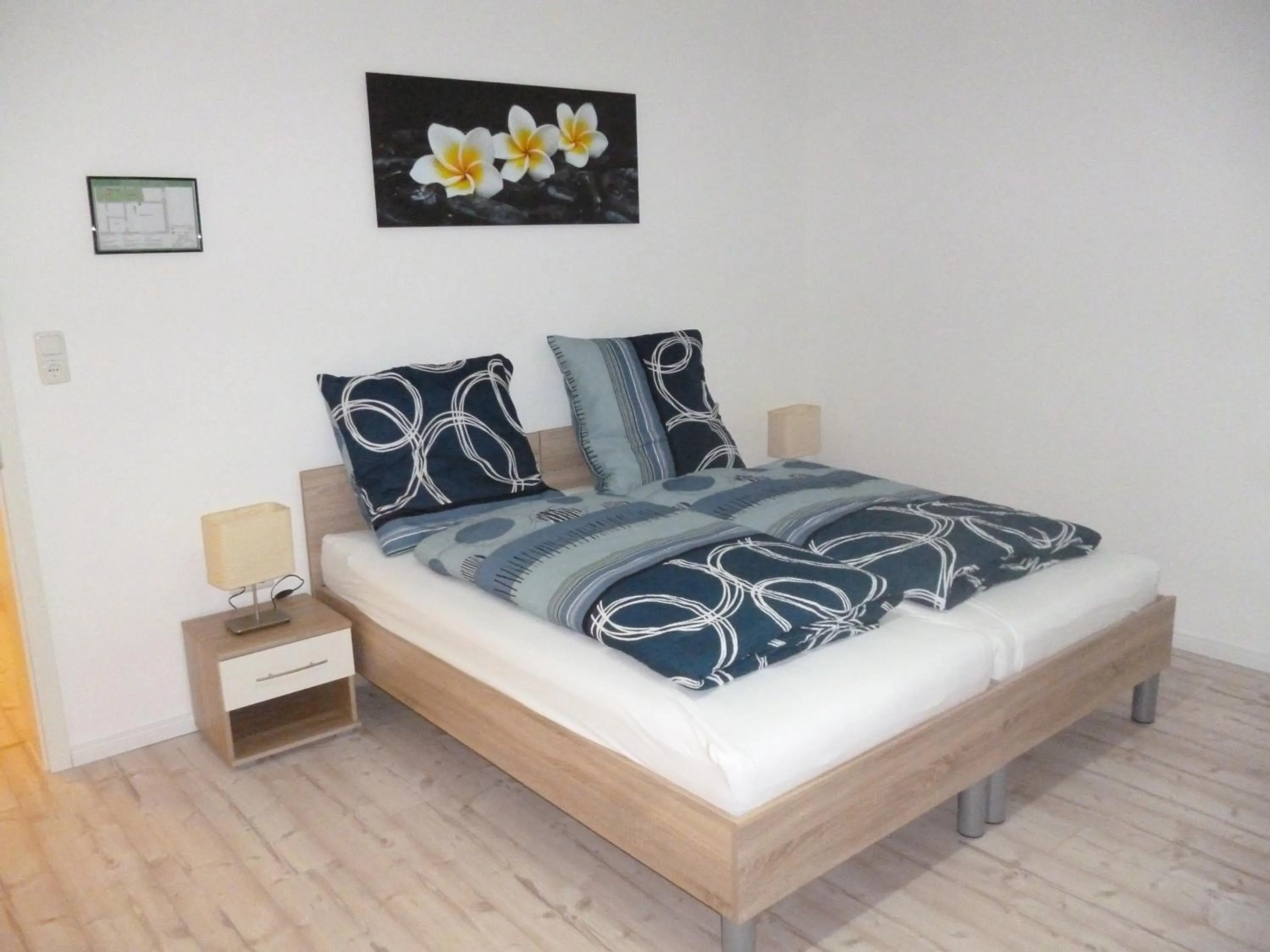 Photo of the whole room, Bed in Gästehaus Laßbruch